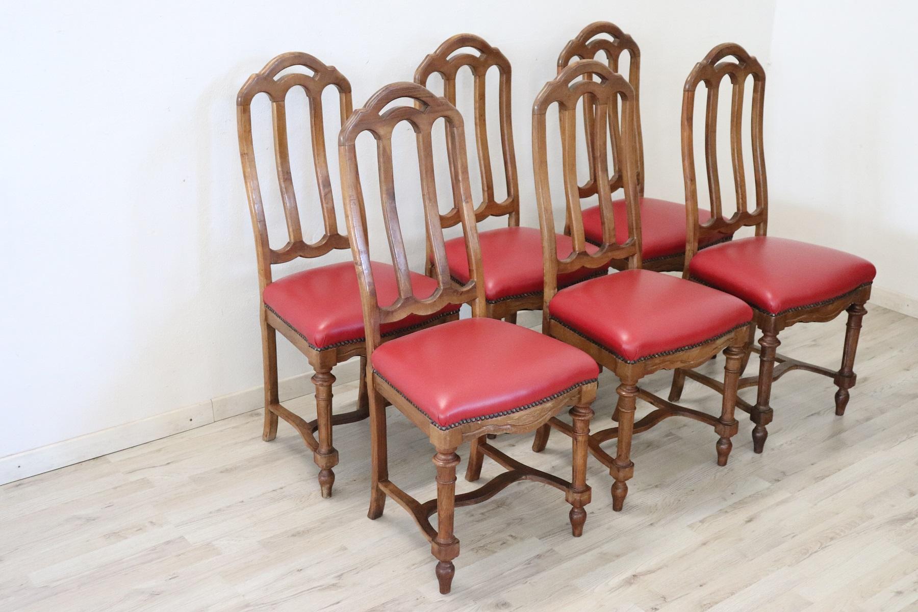 Elegant 19th century Italian walnut dining room set of six chairs
The chairs made in walnut with high back chairs. The solid walnut legs are turned . The chairs with red leather seatback. The seat is wide and comfortable. The chairs are in perfect