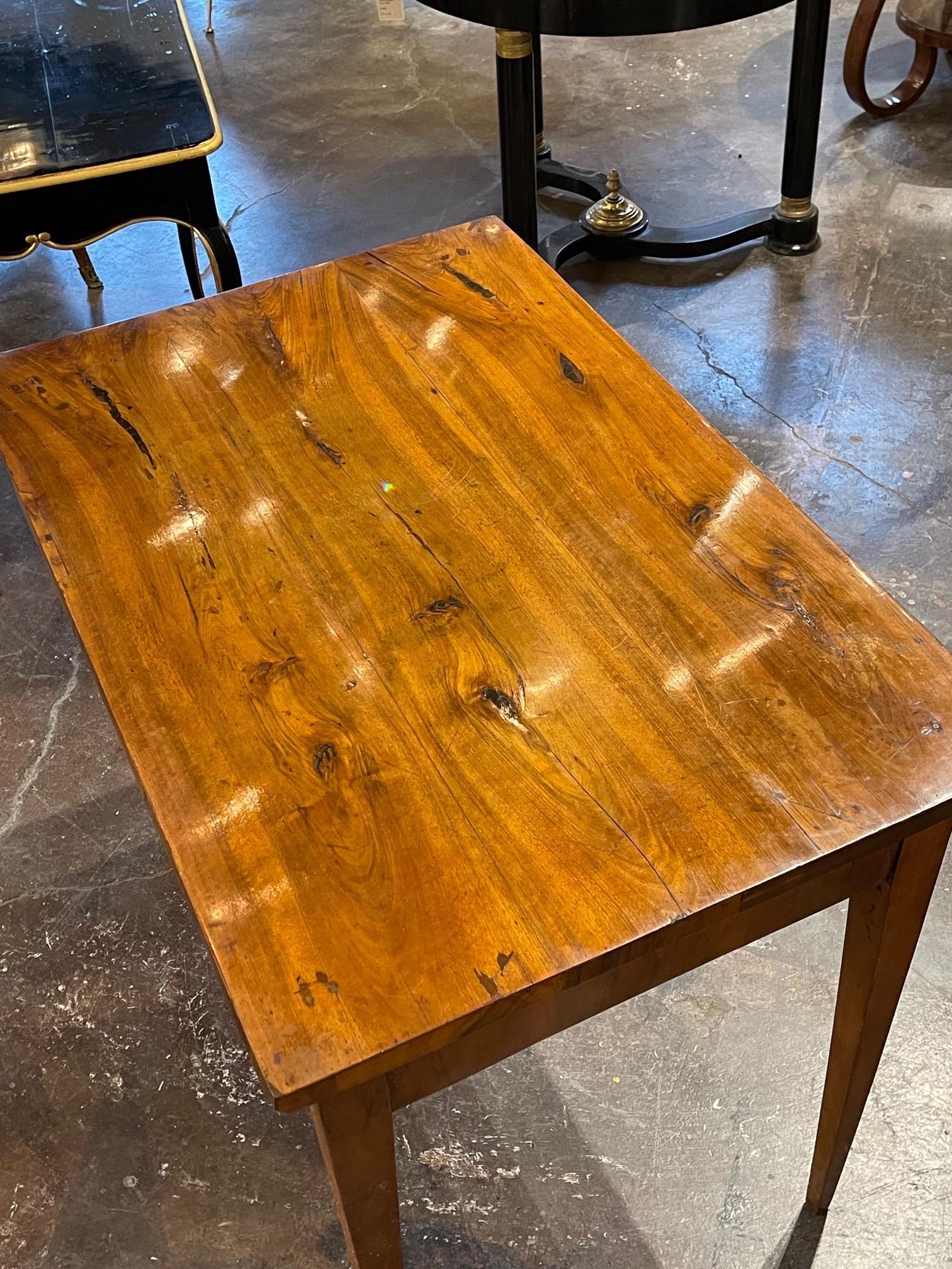 19th Century Italian Walnut Side Table In Good Condition In Dallas, TX