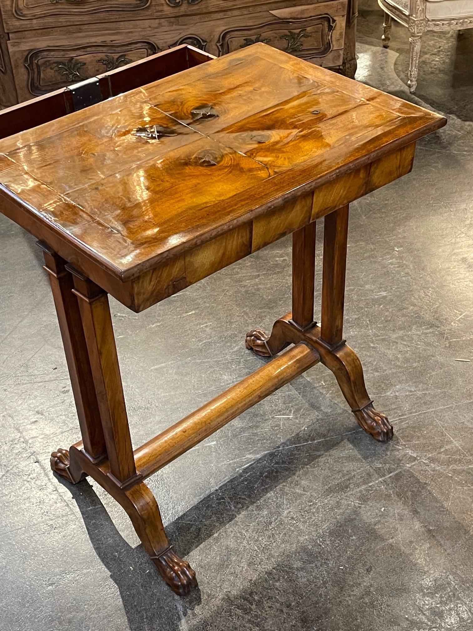 19th Century Italian Walnut Side Table For Sale 3