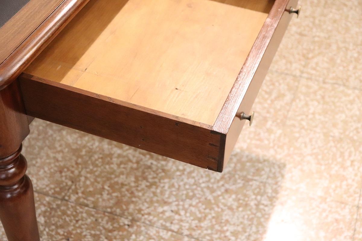 19th Century Italian Walnut Small Antique Desk For Sale 4