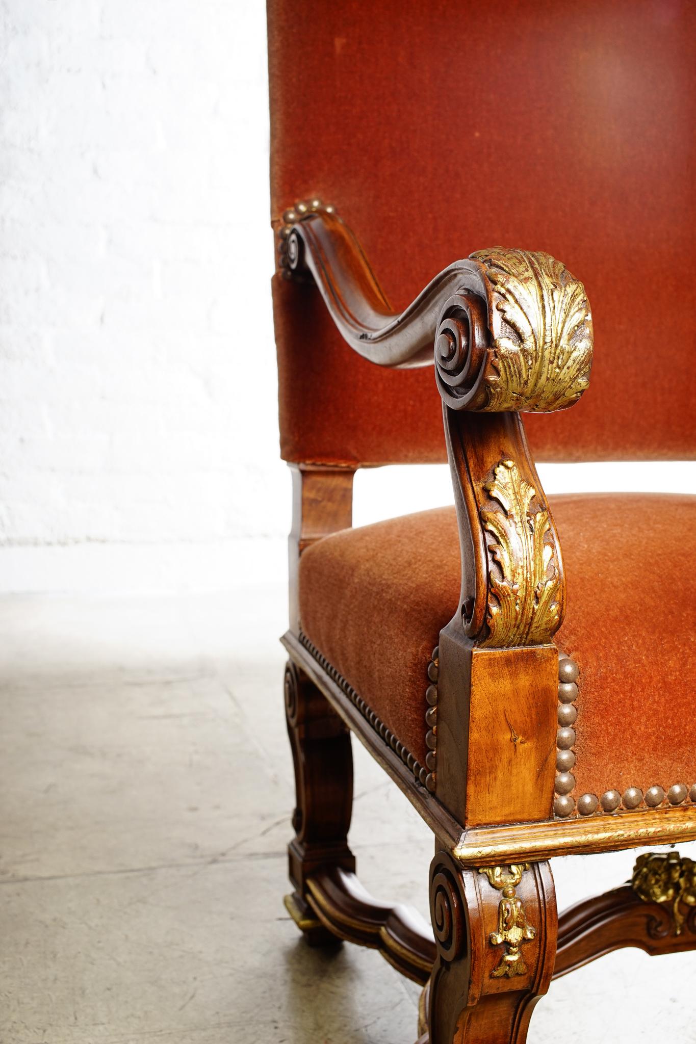 Hand-Carved 19th Century Italian Walnut Throne Chair For Sale