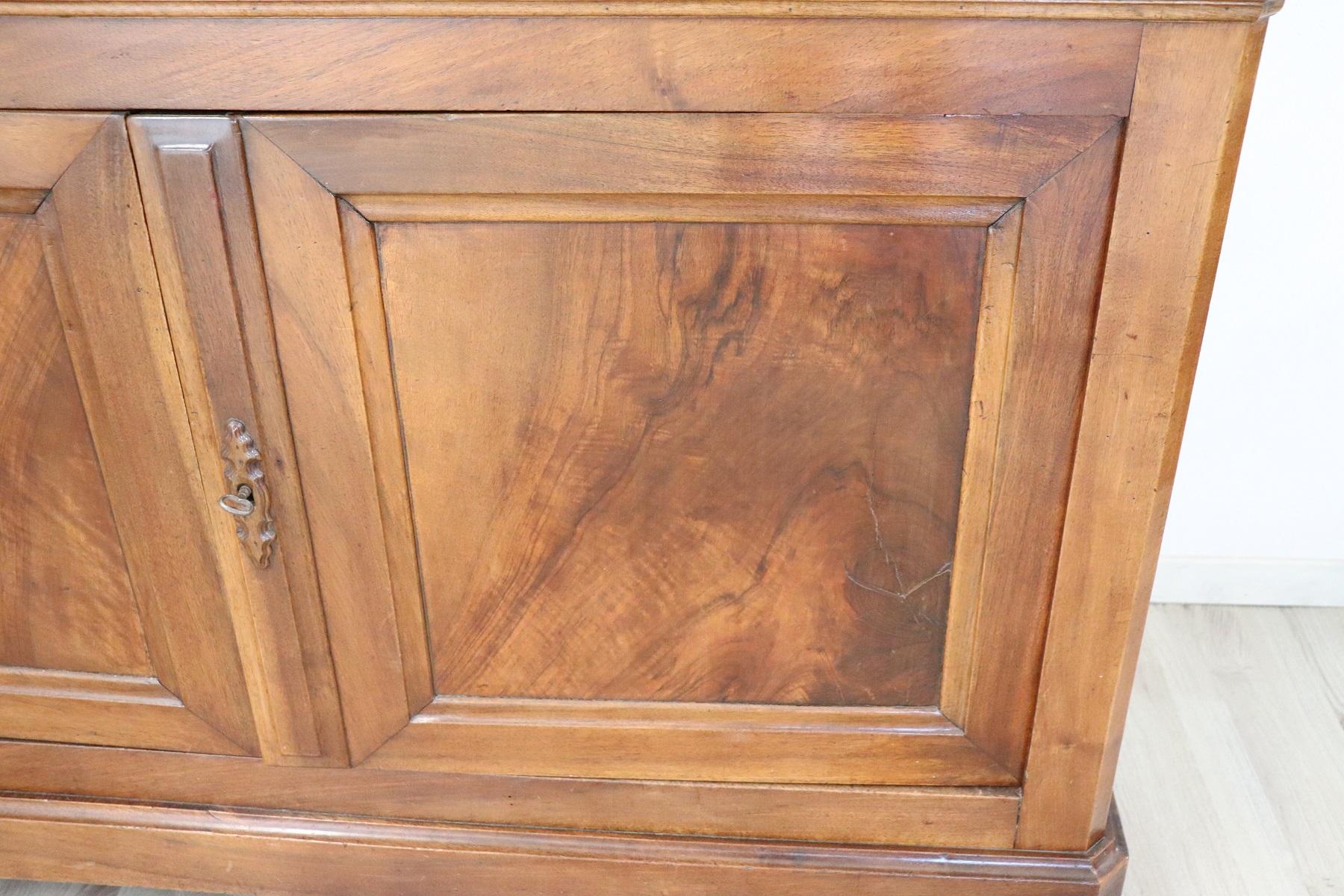 19th Century Italian Walnut Wood Sideboard, Buffet or Credenza 1