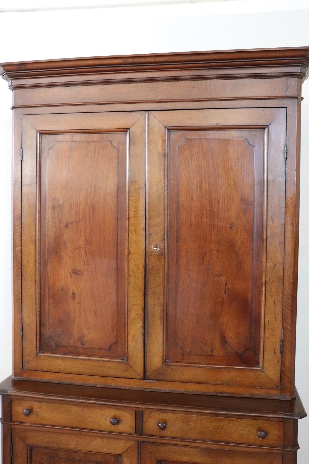 19th Century Italian Walnut Wood Sideboard or Buffet, 1850s In Distressed Condition In Casale Monferrato, IT