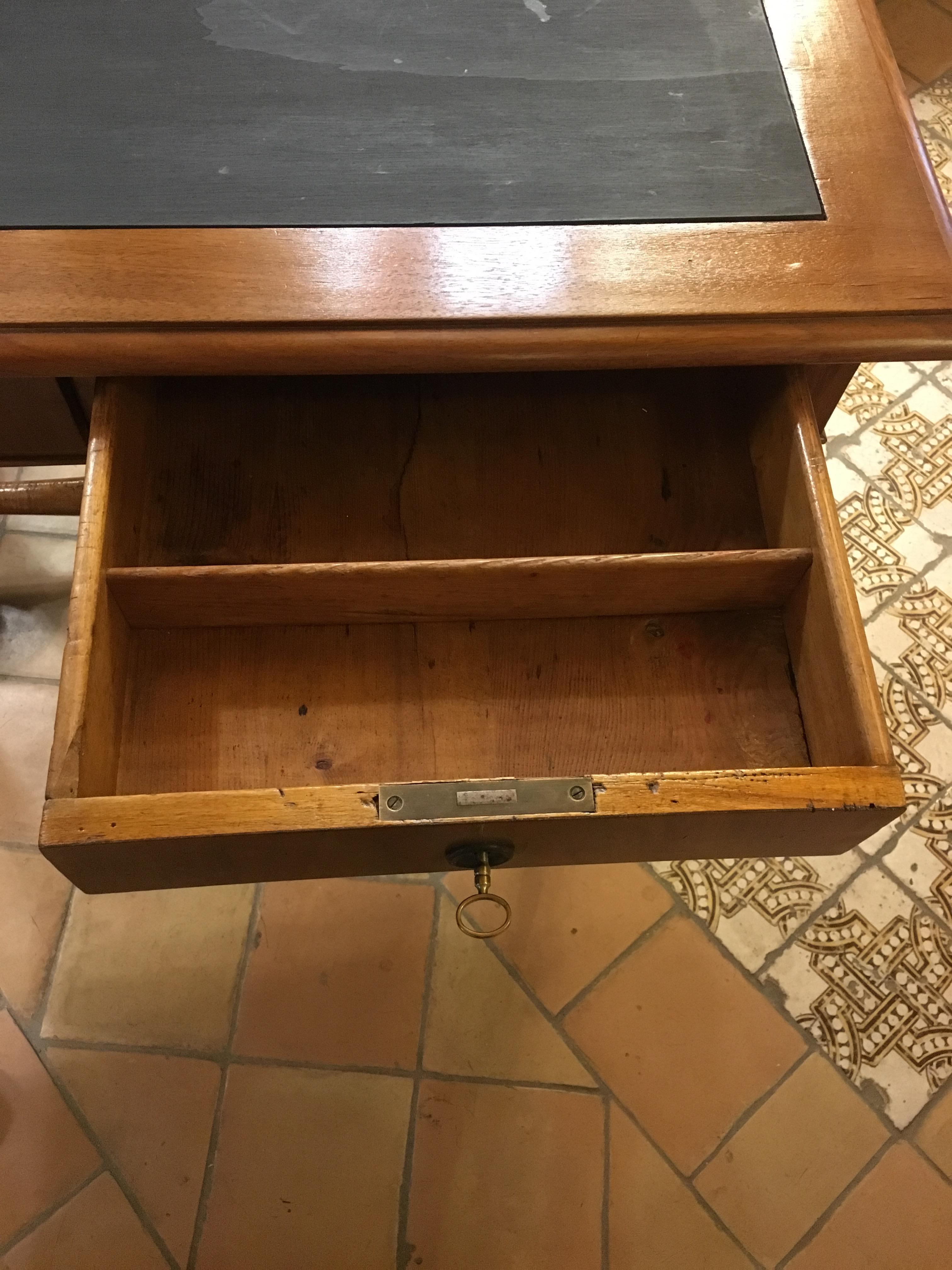 19th Century Italian Walnut Writing Desk with Drawers, 1890s For Sale 1