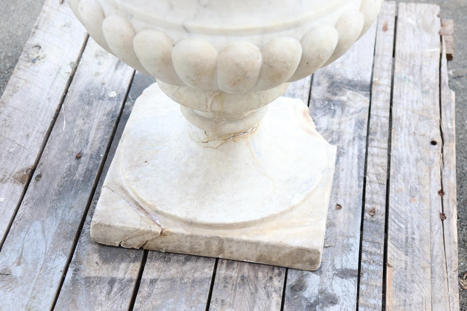 19th Century Italian White Carrara Marble Antique Outdoor and Garden Medici Vase 1