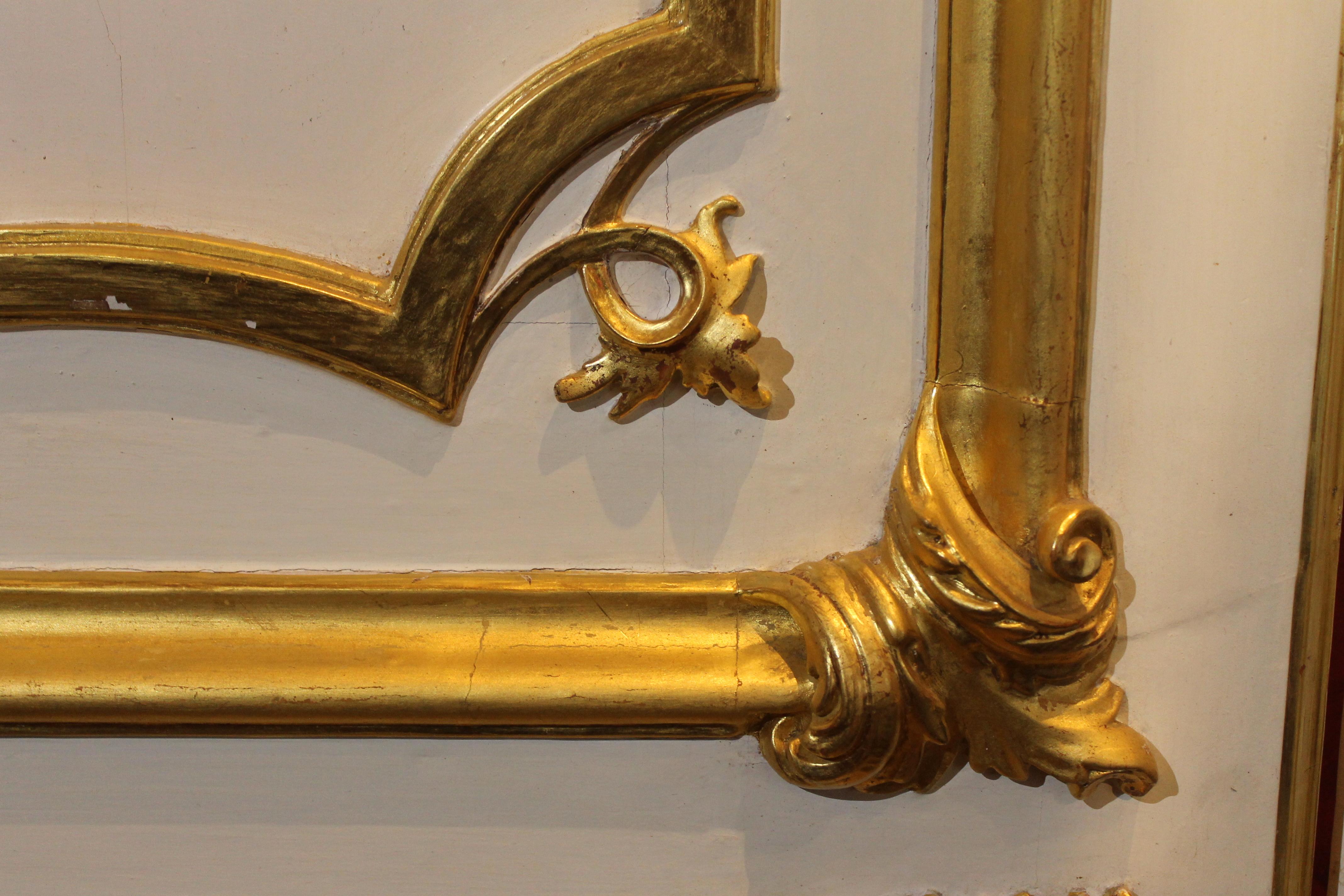 Italienische Rokokotür aus weißem Lack und Giltwood mit Griffen aus vergoldeter Bronze 8