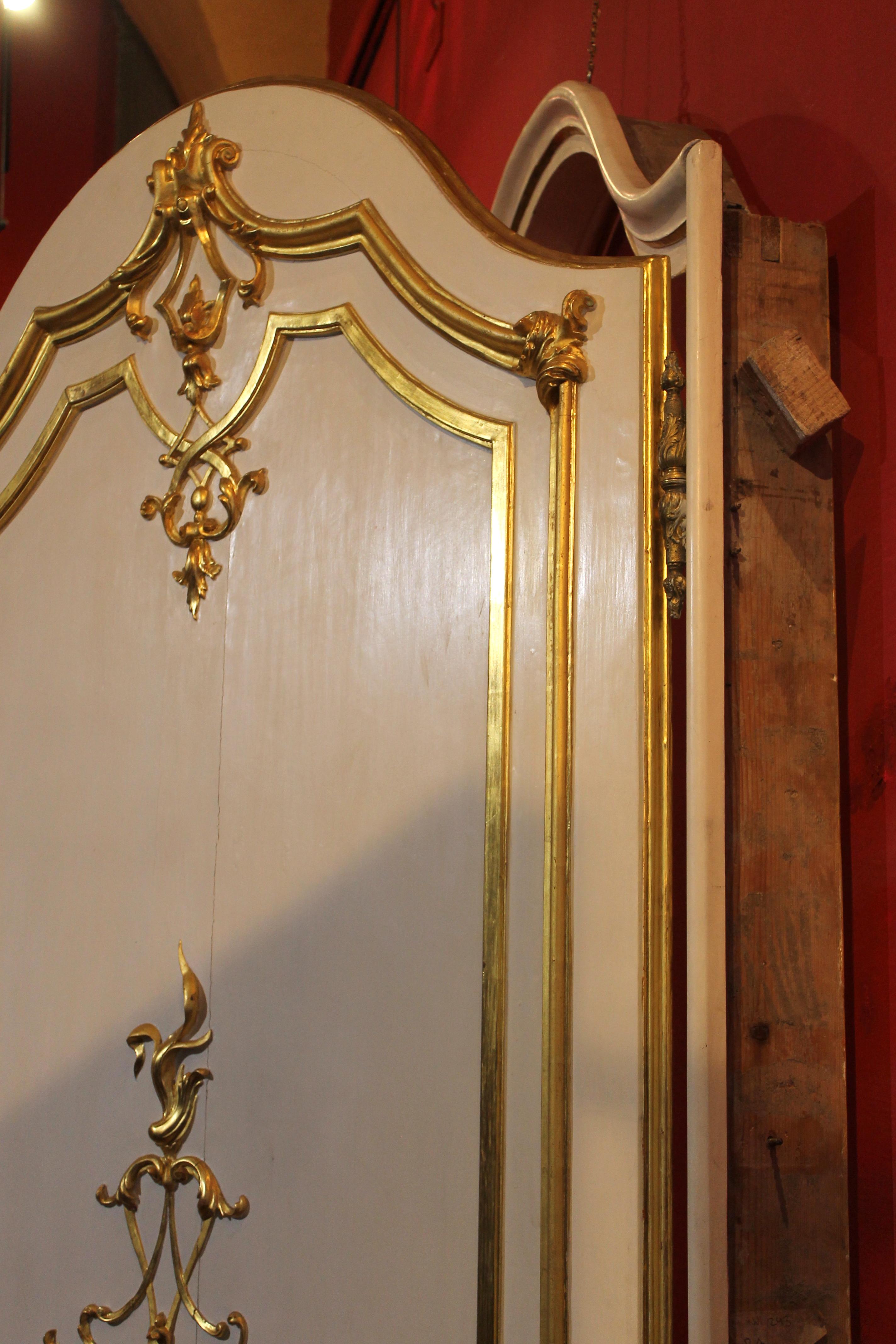 Italian Rococo White Lacquer and Giltwood Door with Gilt Bronze Handles 8