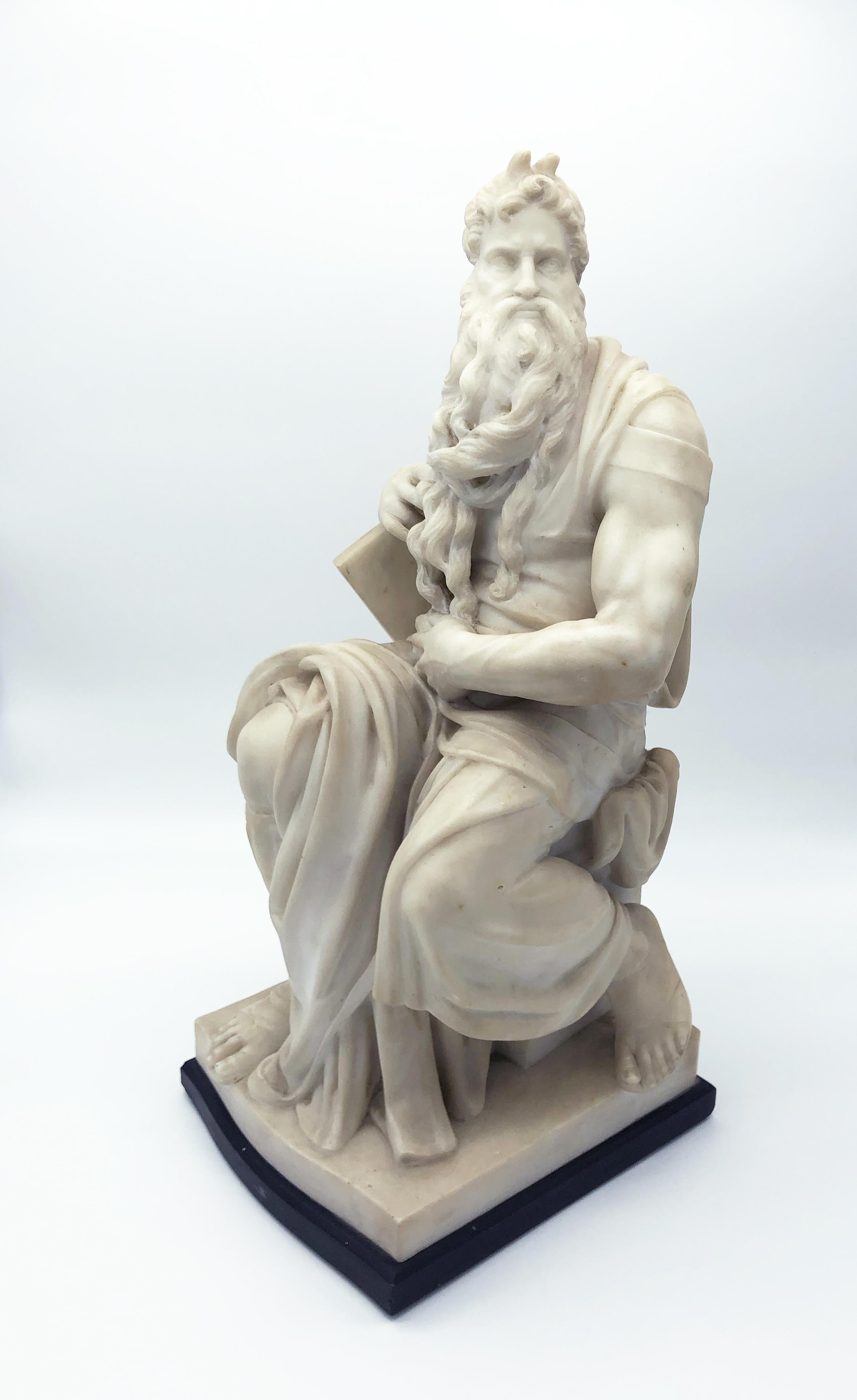 19th Century Italian White Marble Sculpture of Mosè after Michelangelo In Good Condition In Roma, IT