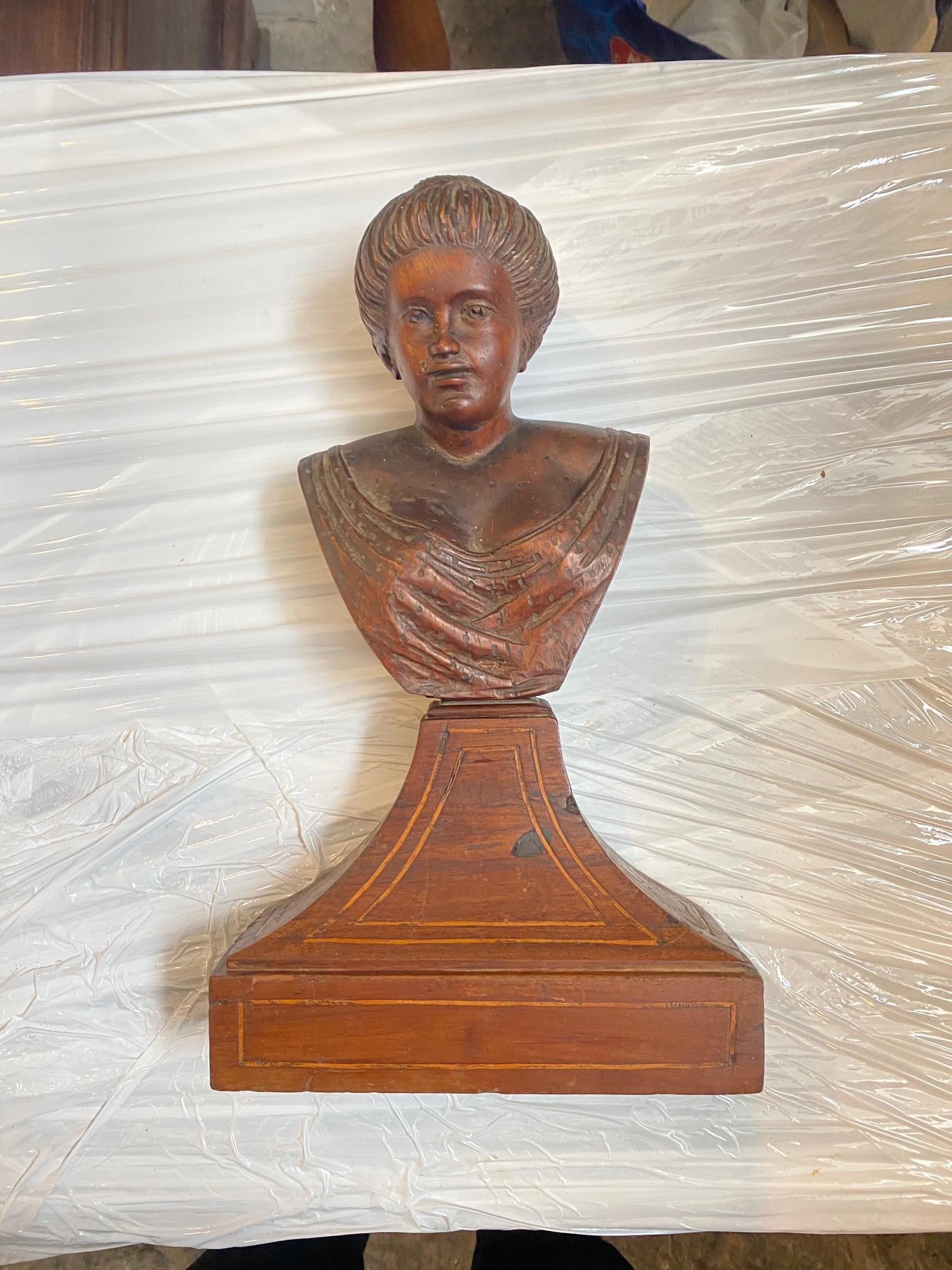 19th Century Italian Wooden Sculpture of Woman's Bust on a Base For Sale 3
