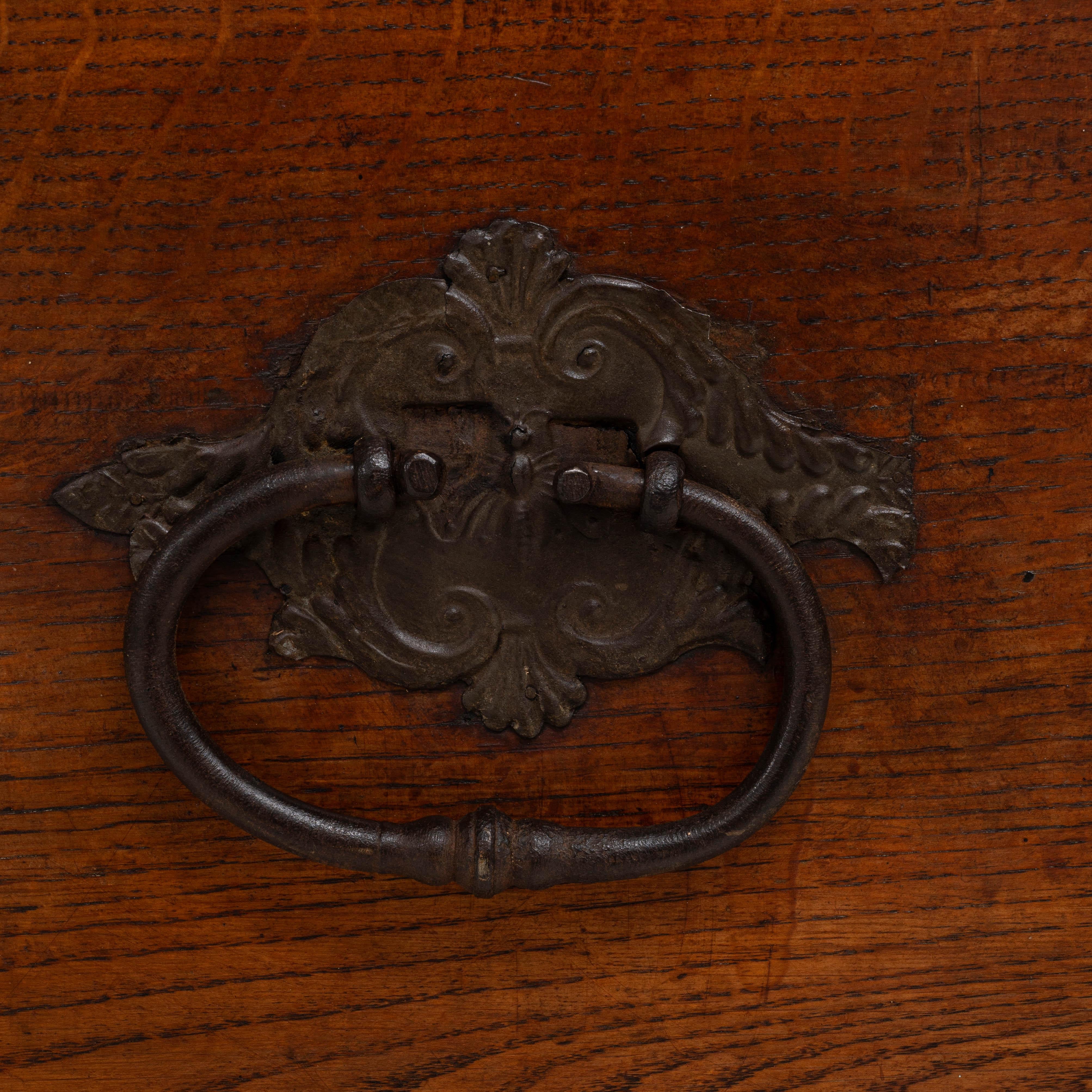 Baule in legno italiano del XIX secolo in patina originale in vendita 8