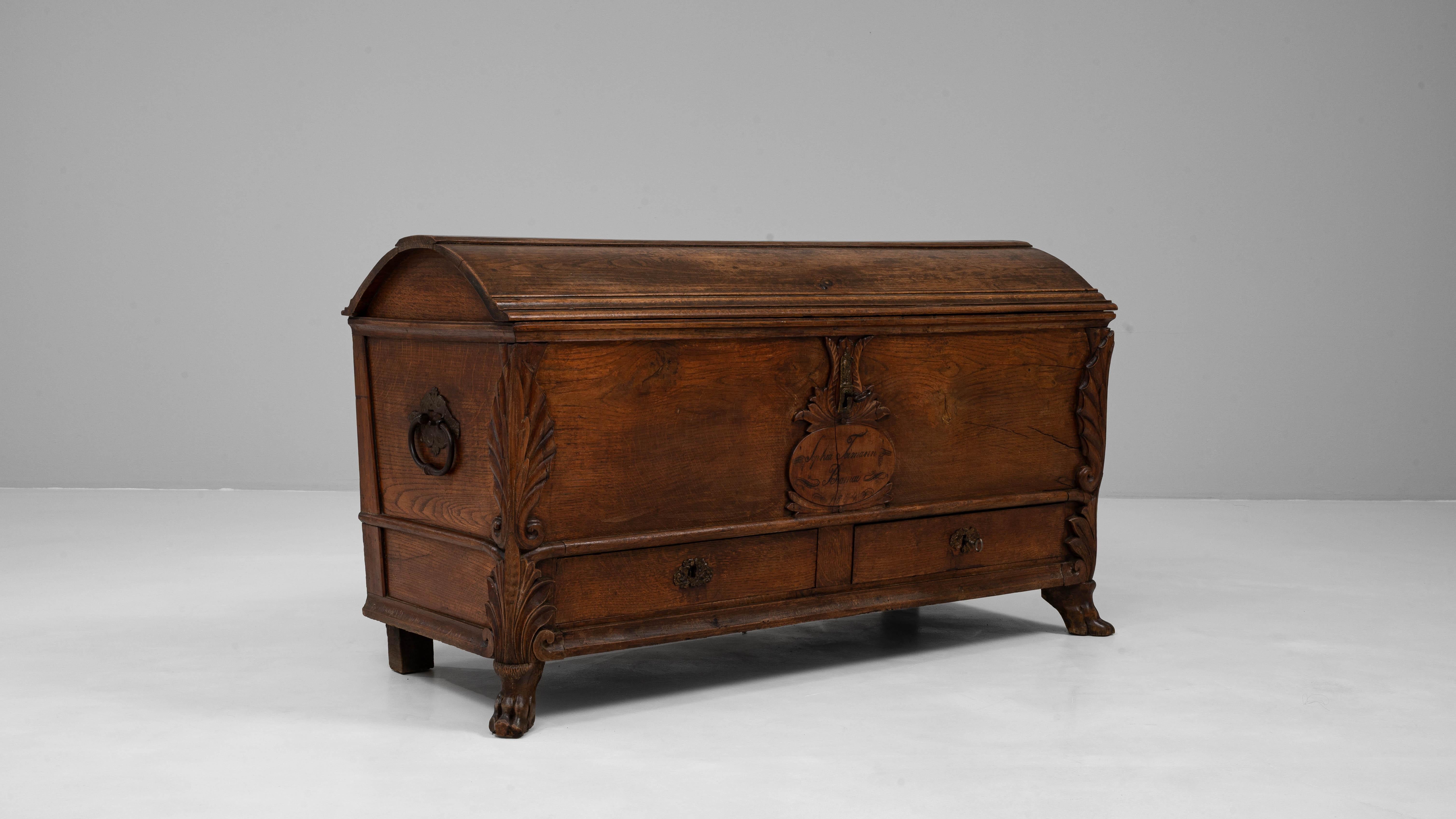 Baule in legno italiano del XIX secolo in patina originale in vendita 3