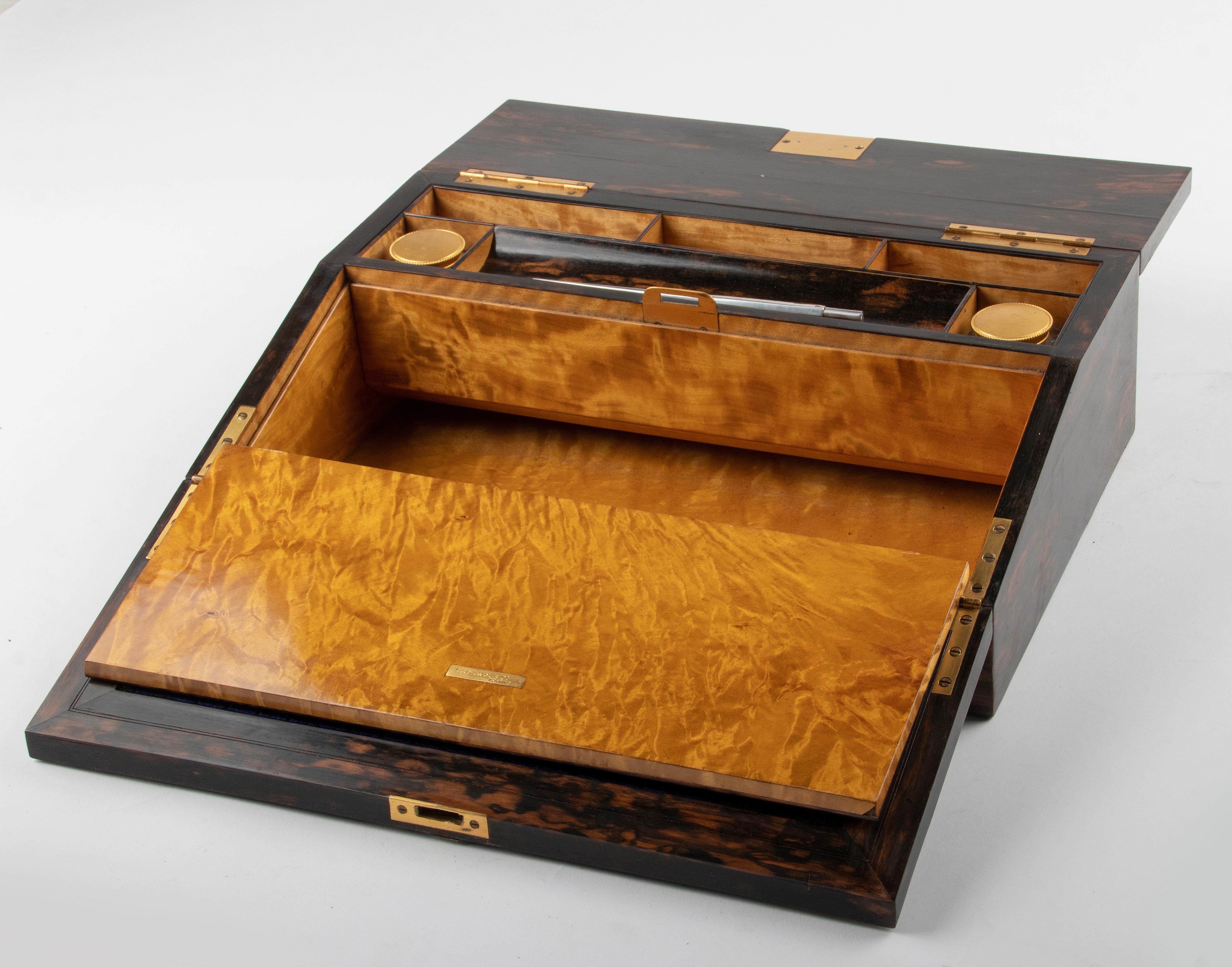 19th Century Italian Writing Box with Macassar Veneer and Silver Mounts In Good Condition For Sale In Casteren, Noord-Brabant