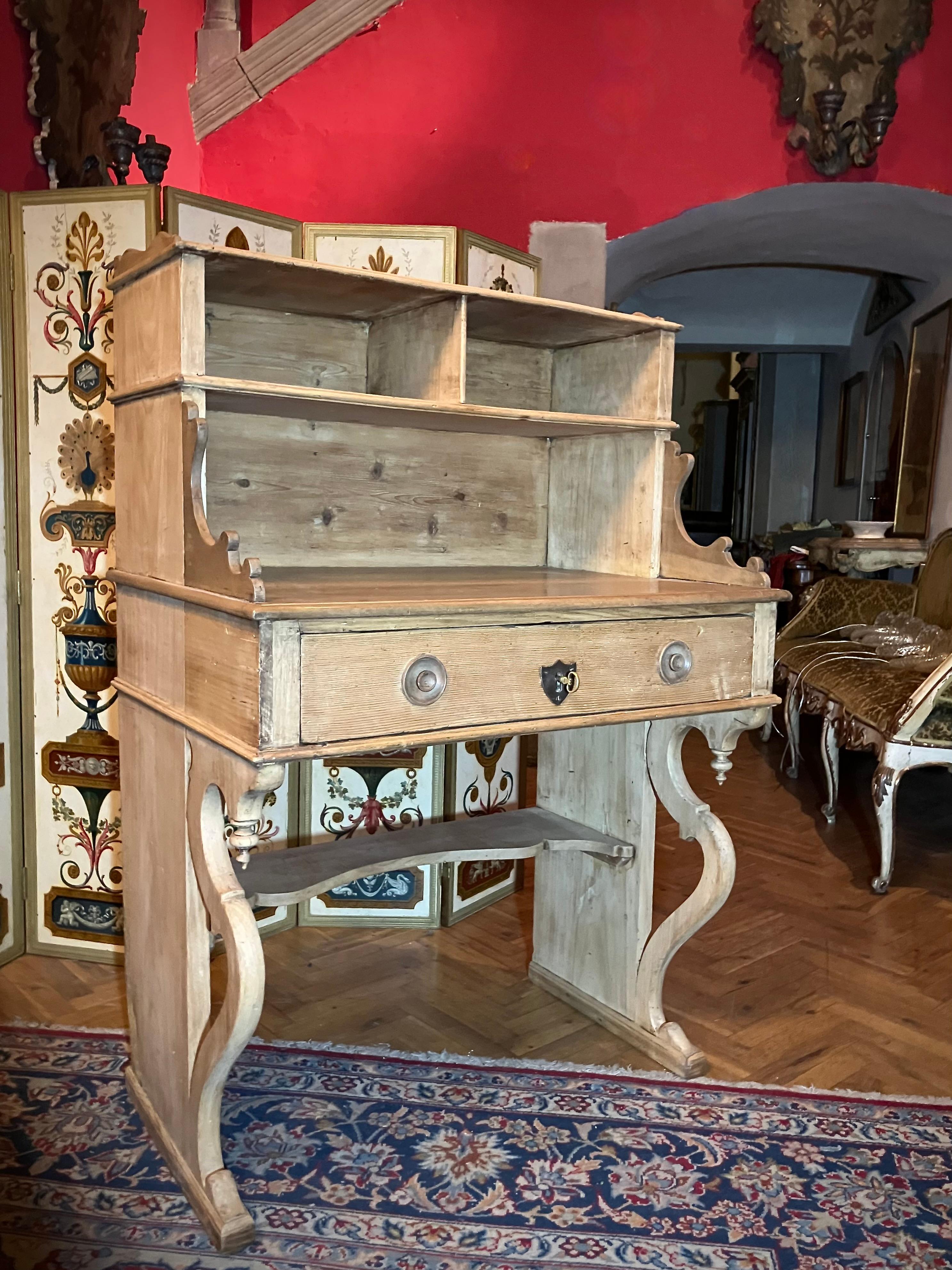 Scrivania italiana dell'Ottocento in pioppo sbiancato e Oak, artigianato toscano in vendita 5