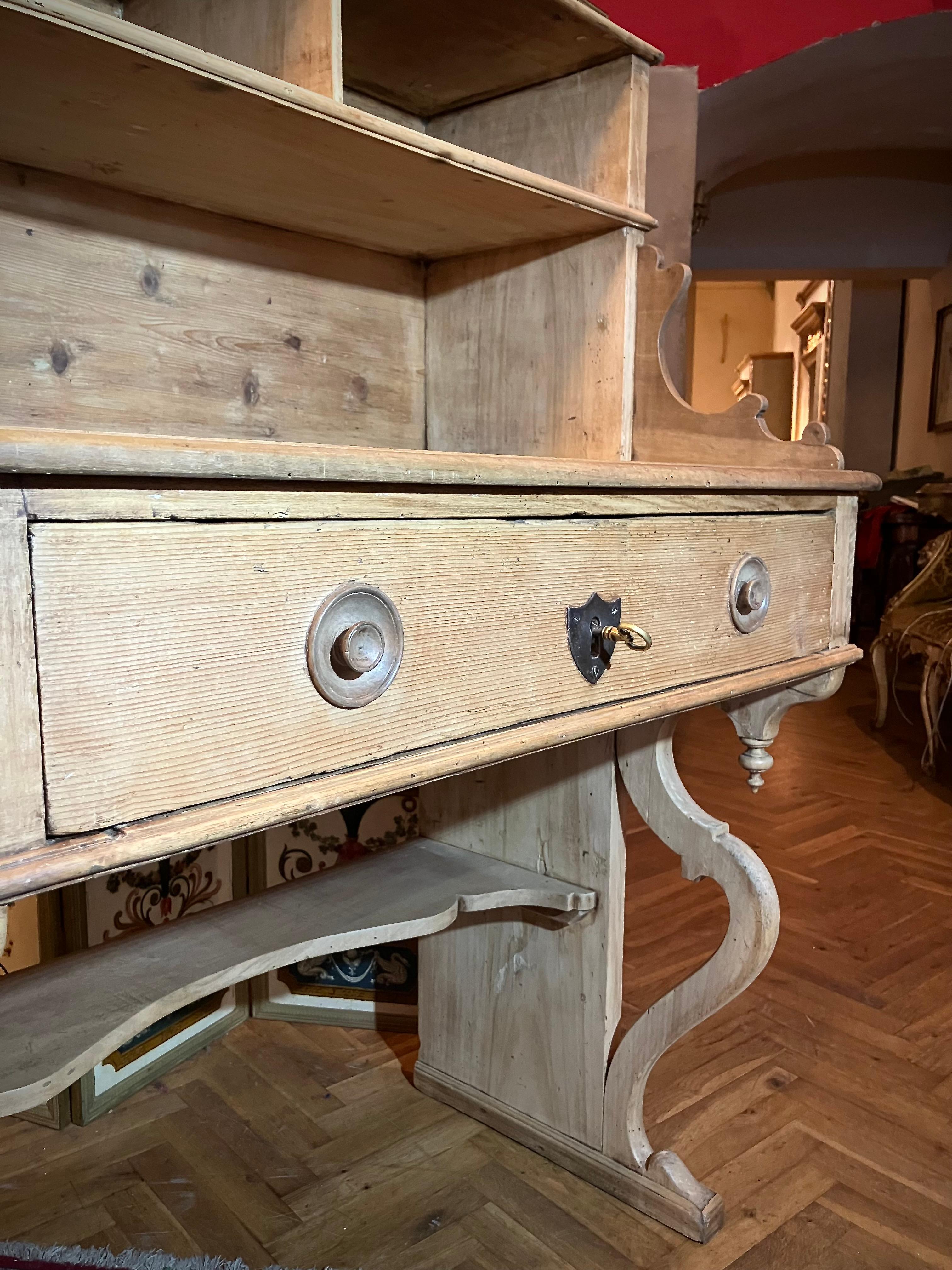 Neoclassico Scrivania italiana dell'Ottocento in pioppo sbiancato e Oak, artigianato toscano in vendita