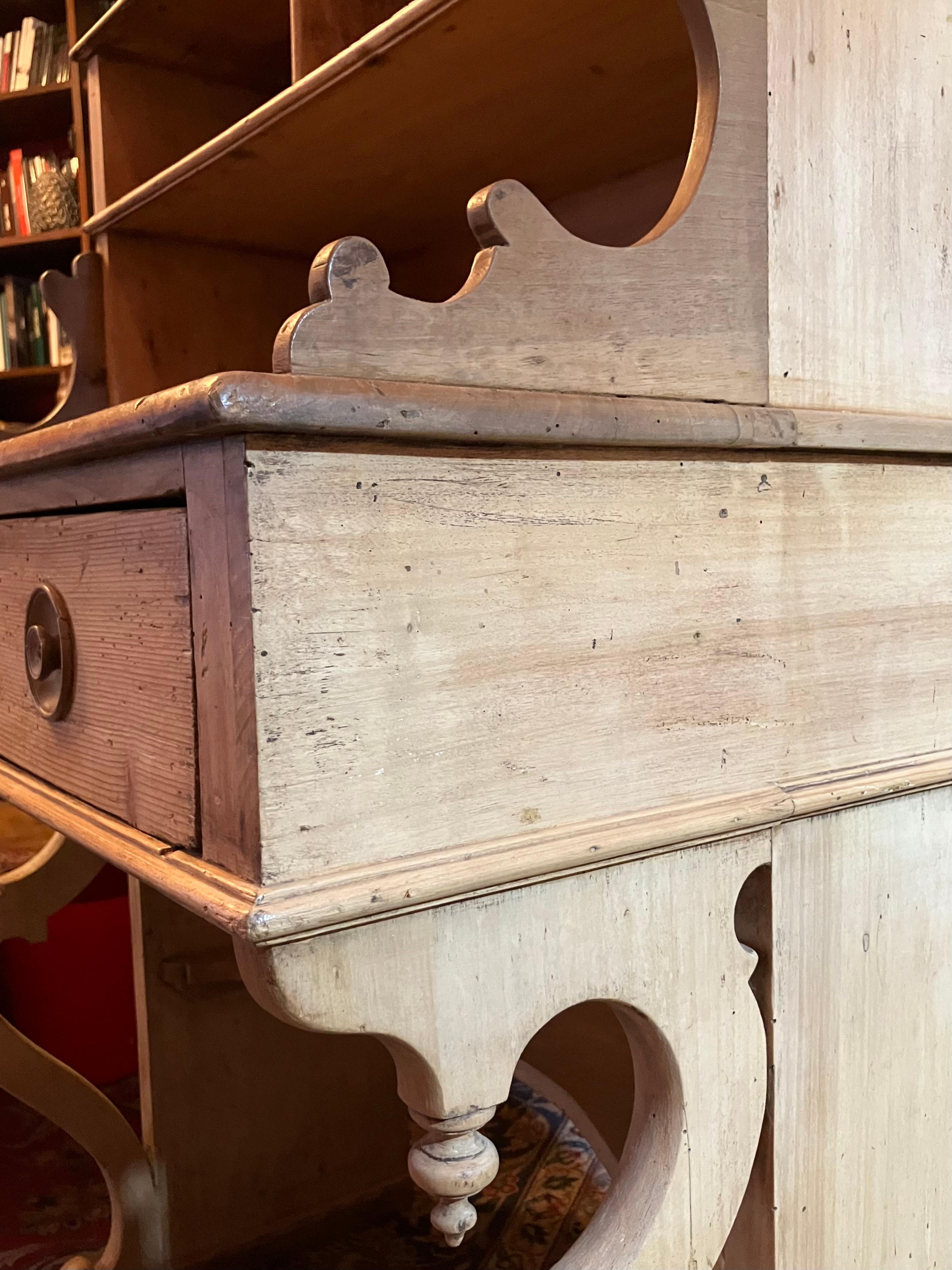 Sbiancato Scrivania italiana dell'Ottocento in pioppo sbiancato e Oak, artigianato toscano in vendita