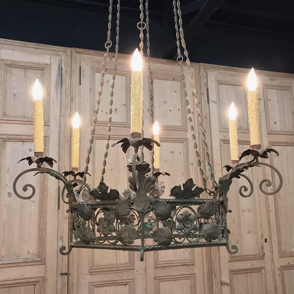 19th Century Italian Country Wrought Iron Chandelier In Good Condition In Dallas, TX