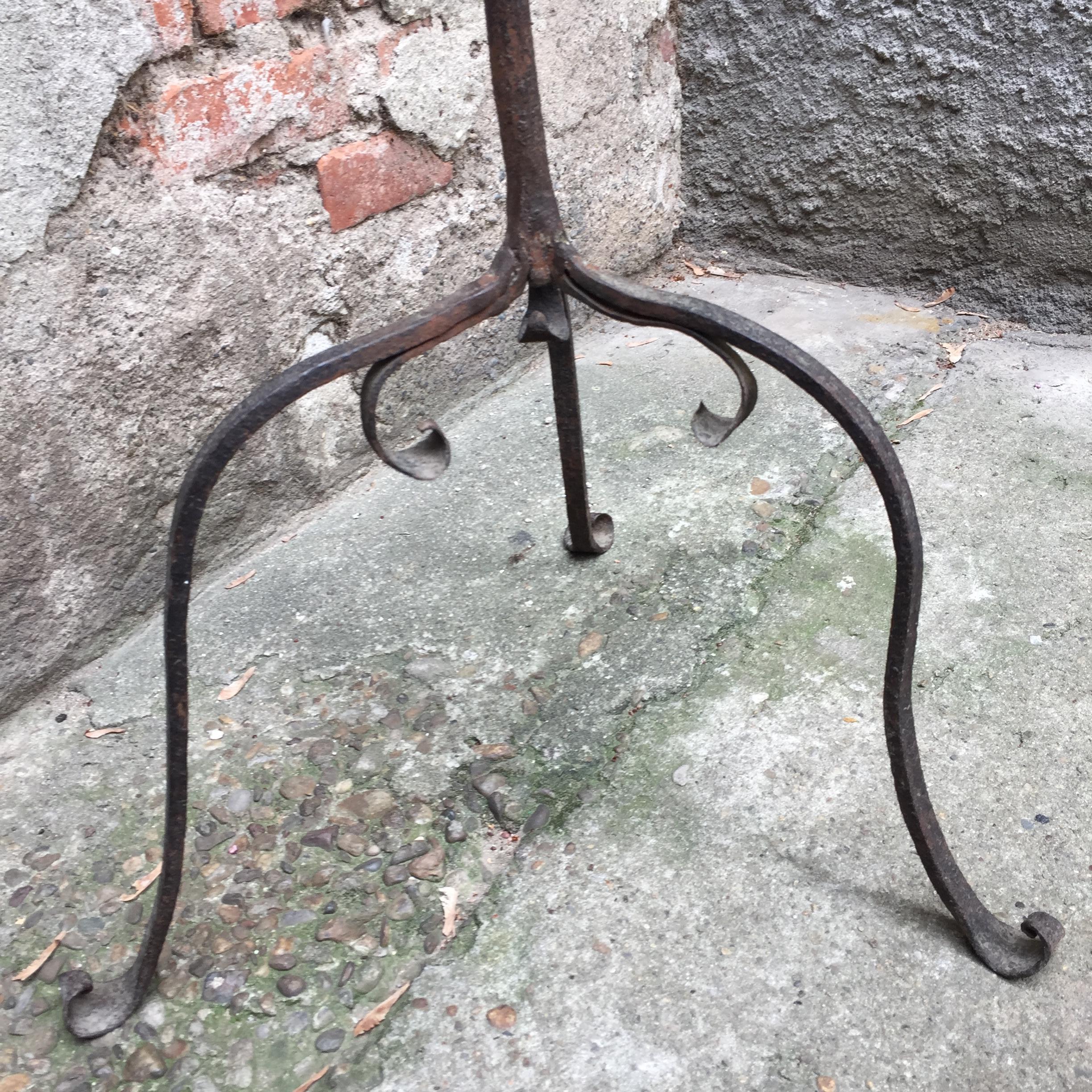19th Century Italian Wrought Iron Torchere Tripod Base In Good Condition In Milan, IT
