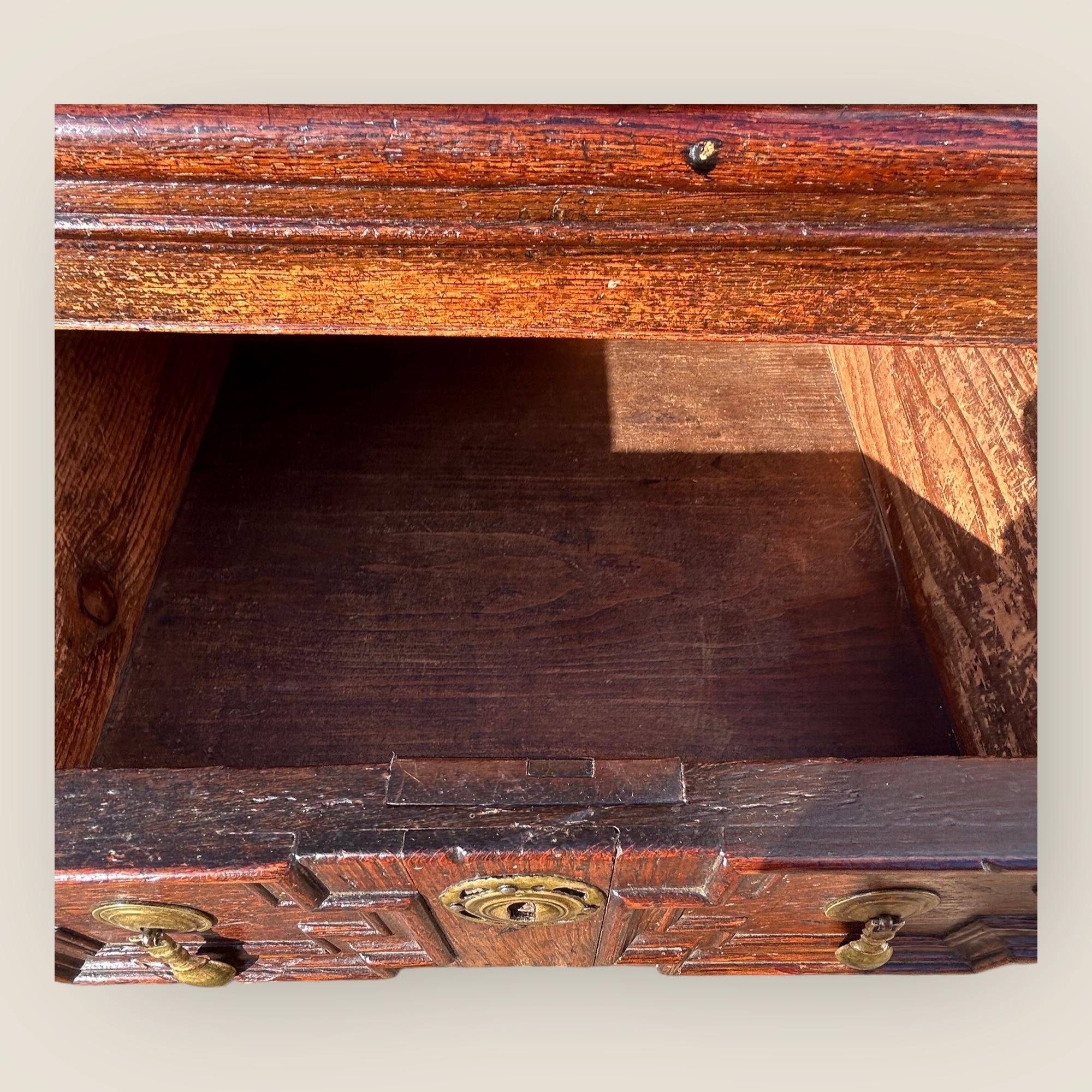 Comò in stile giacobiano del XIX secolo in Oak in vendita 2