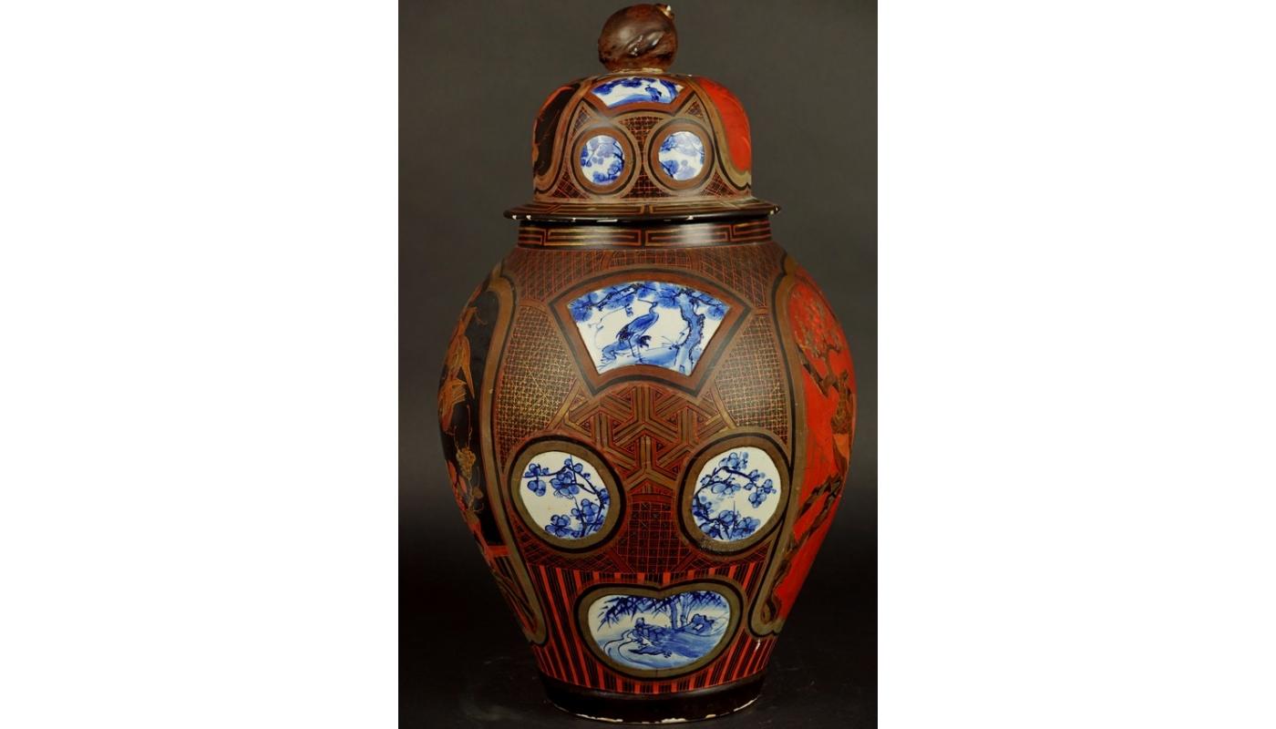 19th Century Japan Ceramic Laka Vase with Lid In Good Condition In Liverpool, GB