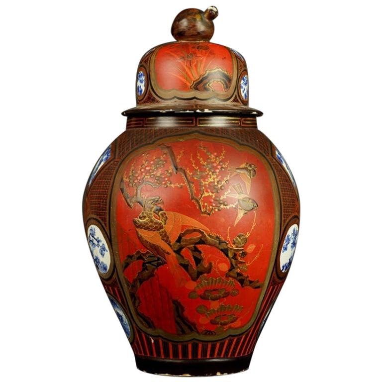 19th Century Japan Ceramic Laka Vase with Lid