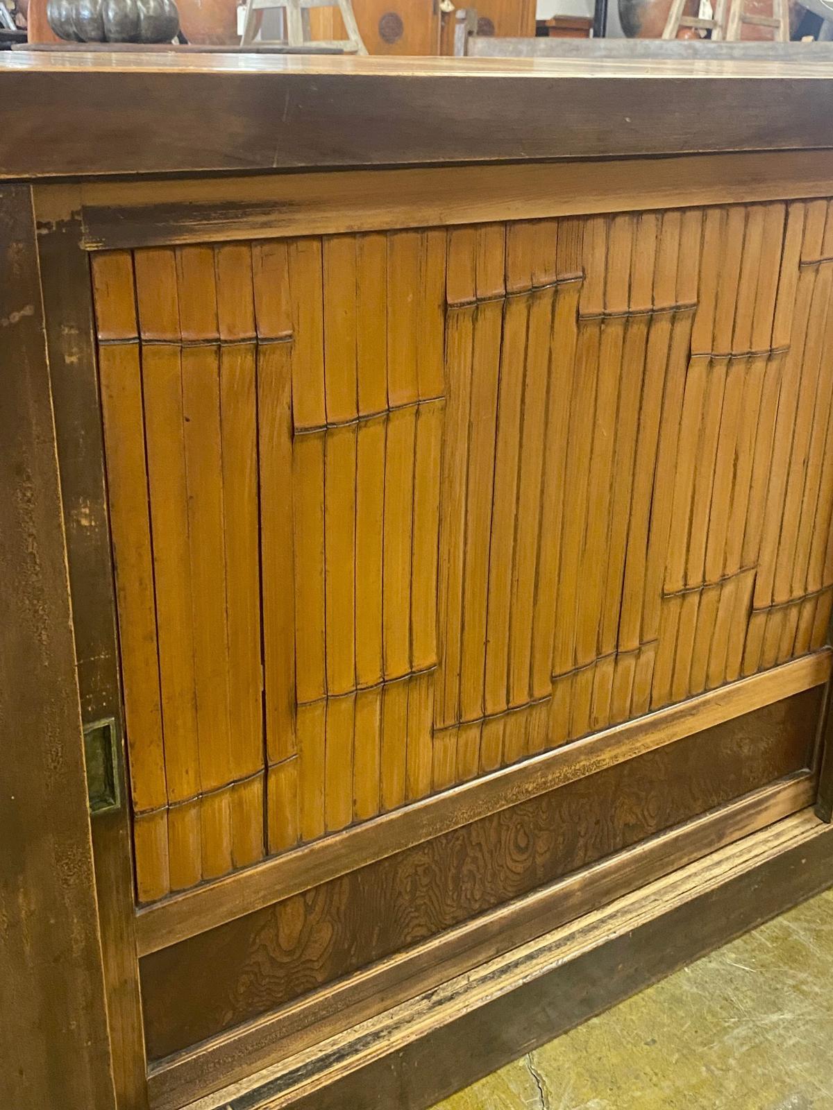 Early 20th Century Japanese Bamboo Cabinet With Sliding Doors For Sale 2