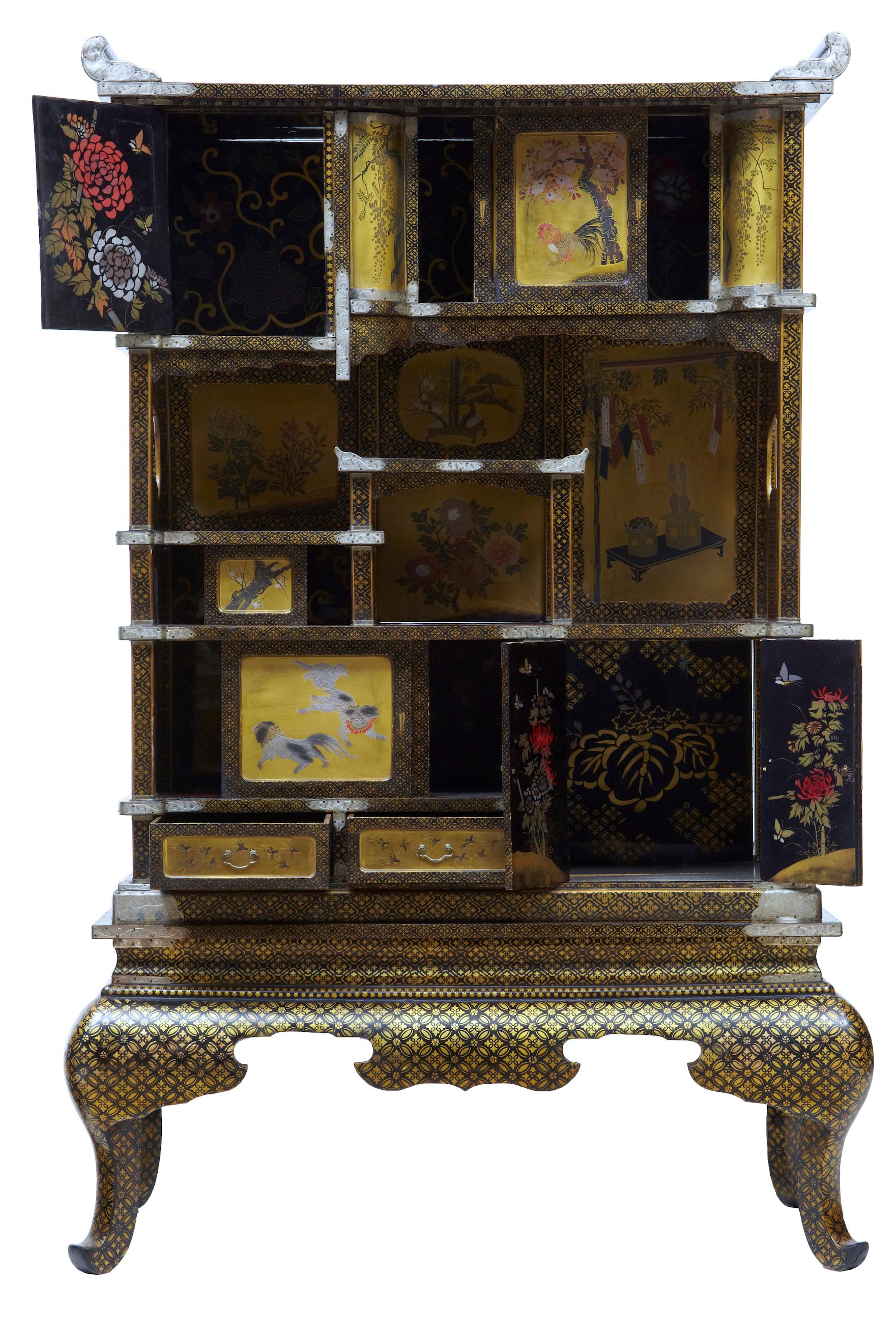 19th Century Japanese Black and Gold Lacquered Display Cabinet In Good Condition In Debenham, Suffolk