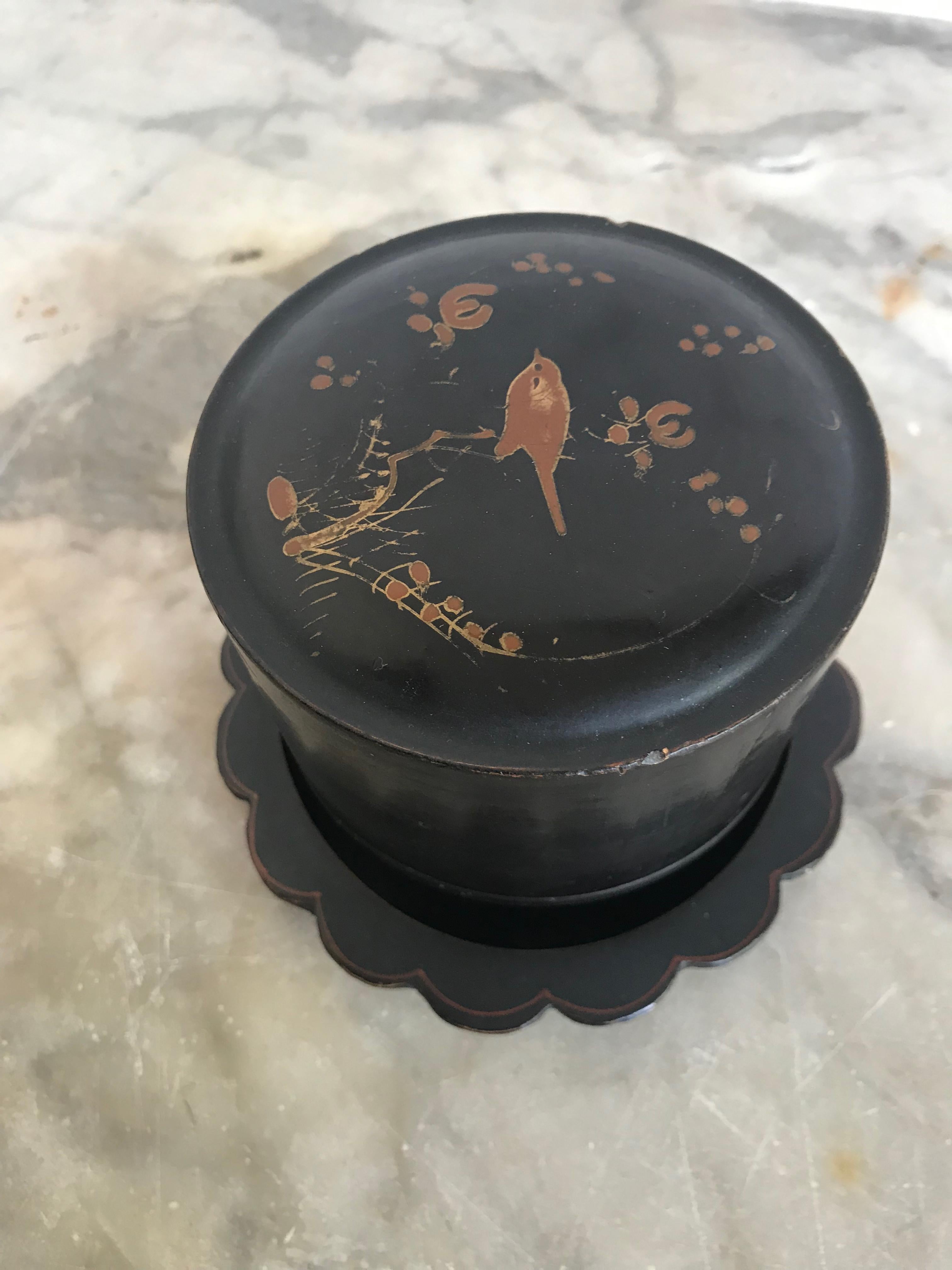 Meiji 19th Century Japanese Black Lacquered Box with Sauce Dishes For Sale