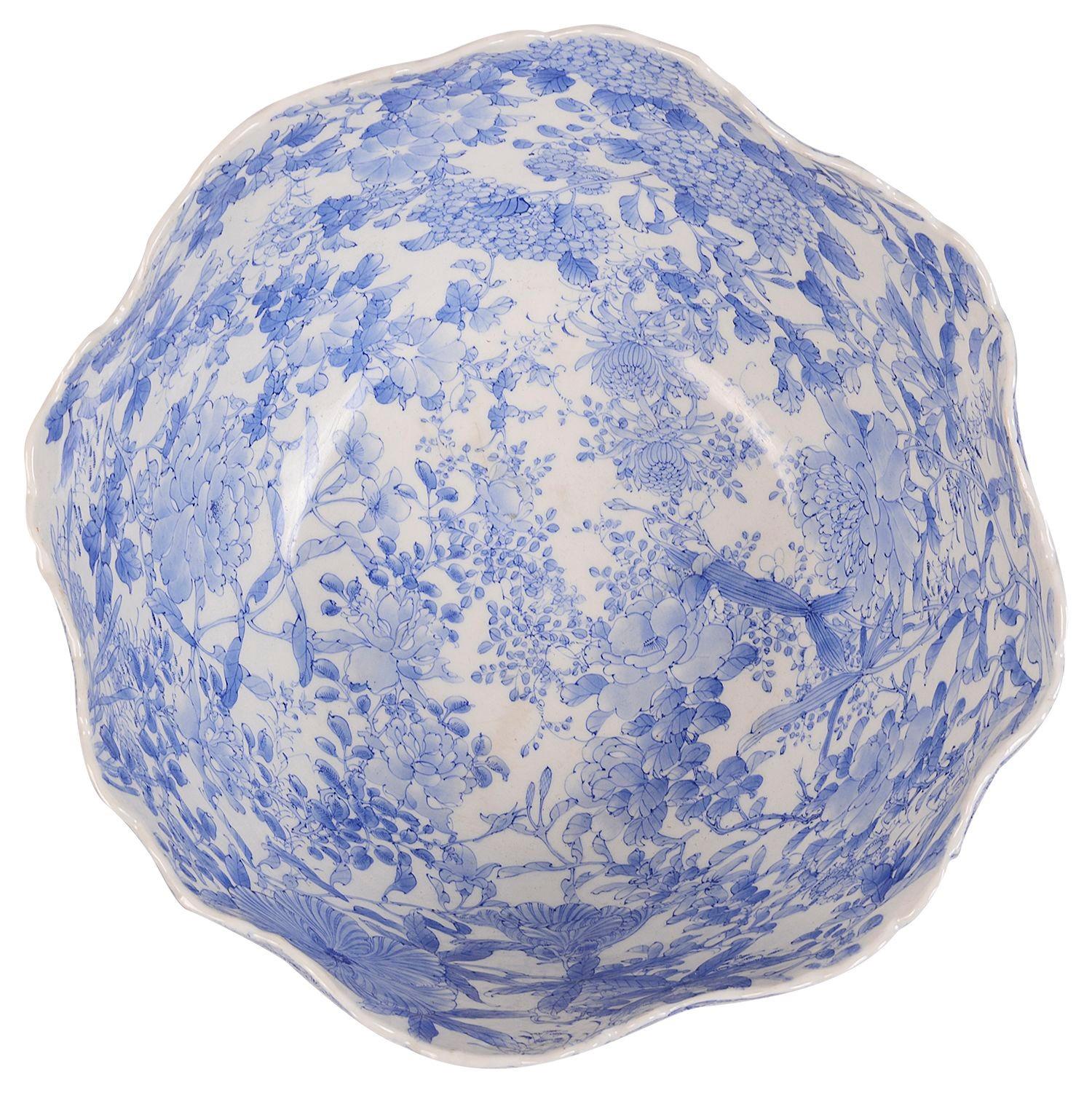 Hand-Painted 19th Century Japanese Blue and White Bowl For Sale