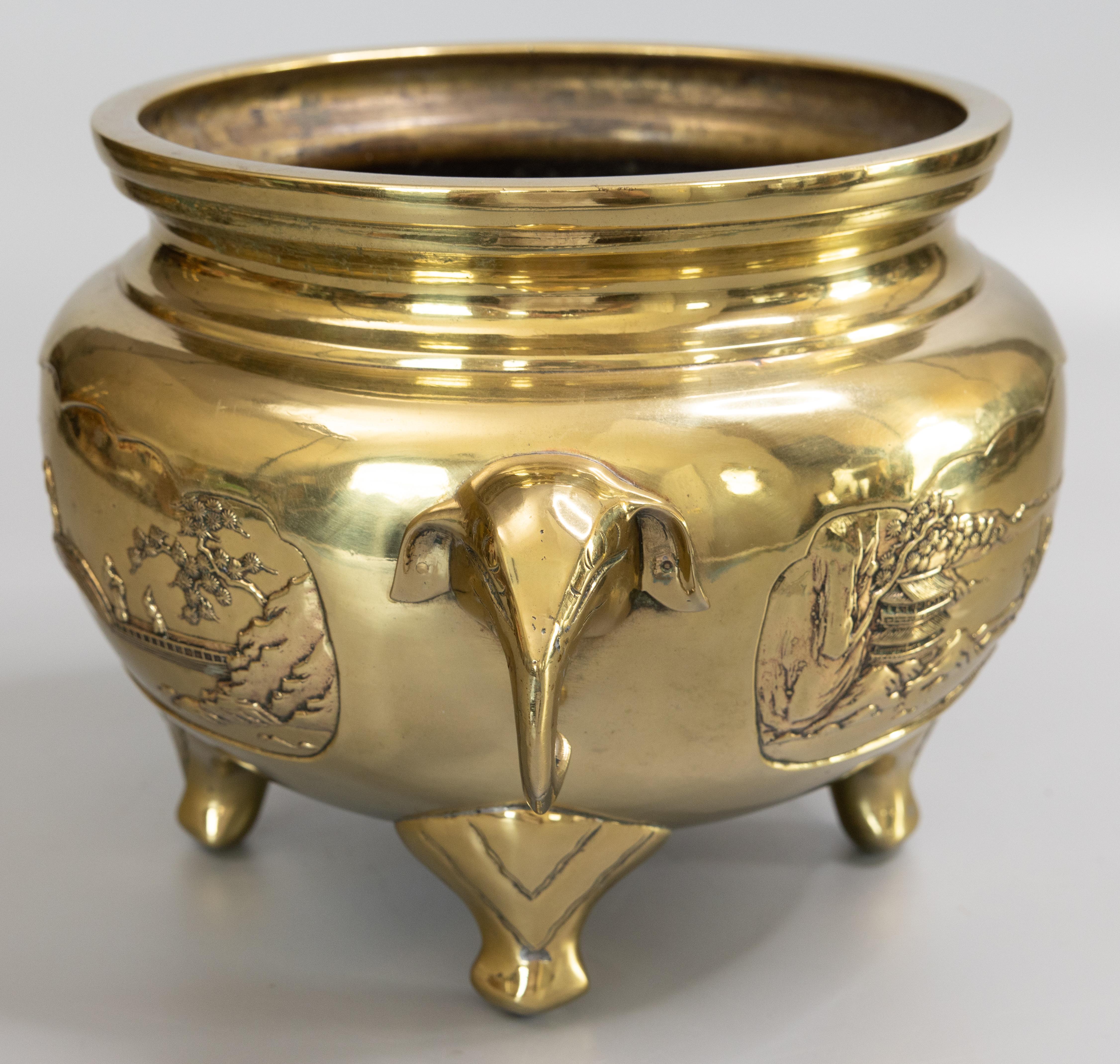 19th Century Japanese Brass Footed Planter Jardiniere In Good Condition For Sale In Pearland, TX