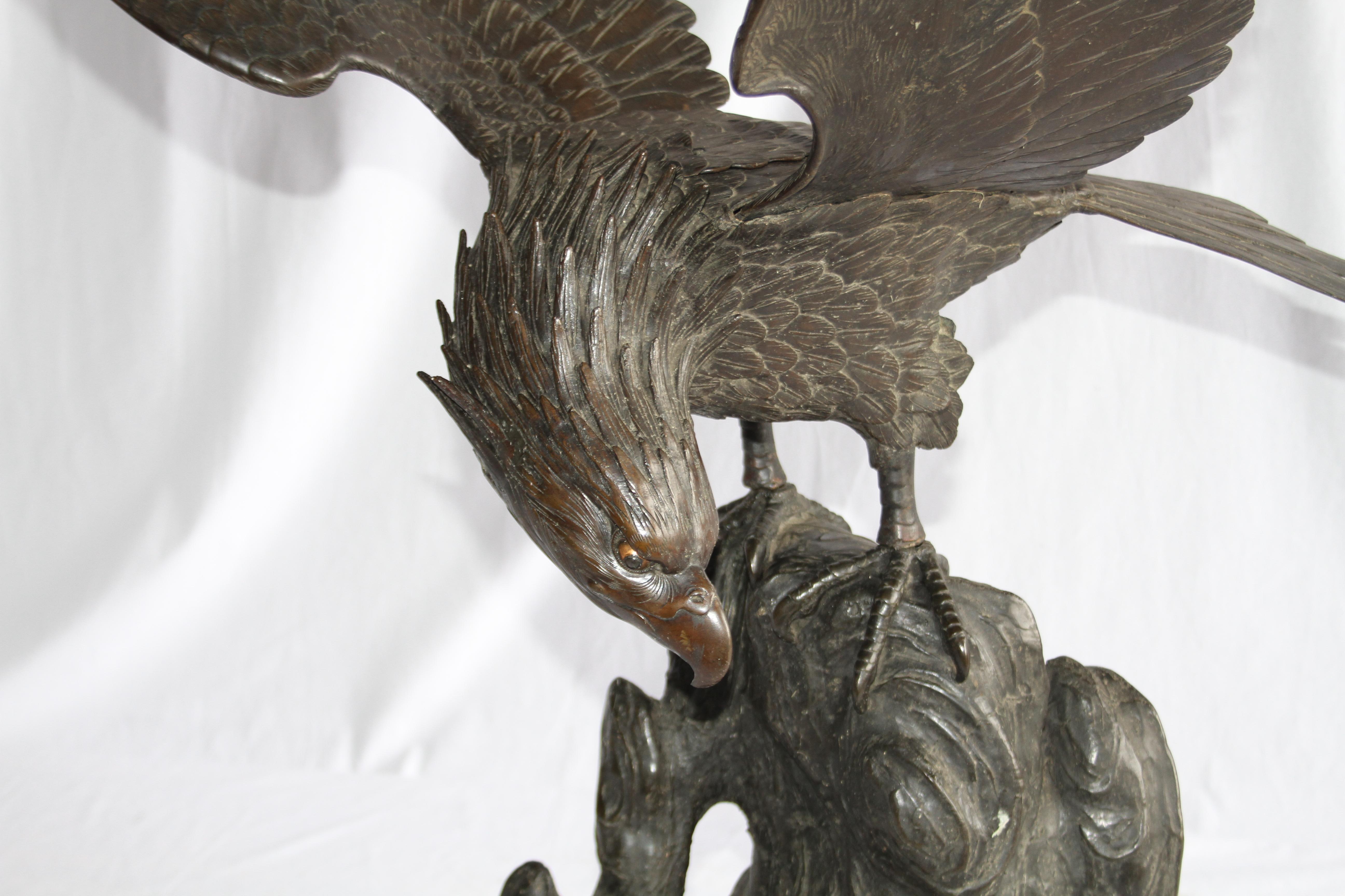 19th Century Japanese Bronze Eagle Meiji Period In Good Condition For Sale In London, GB