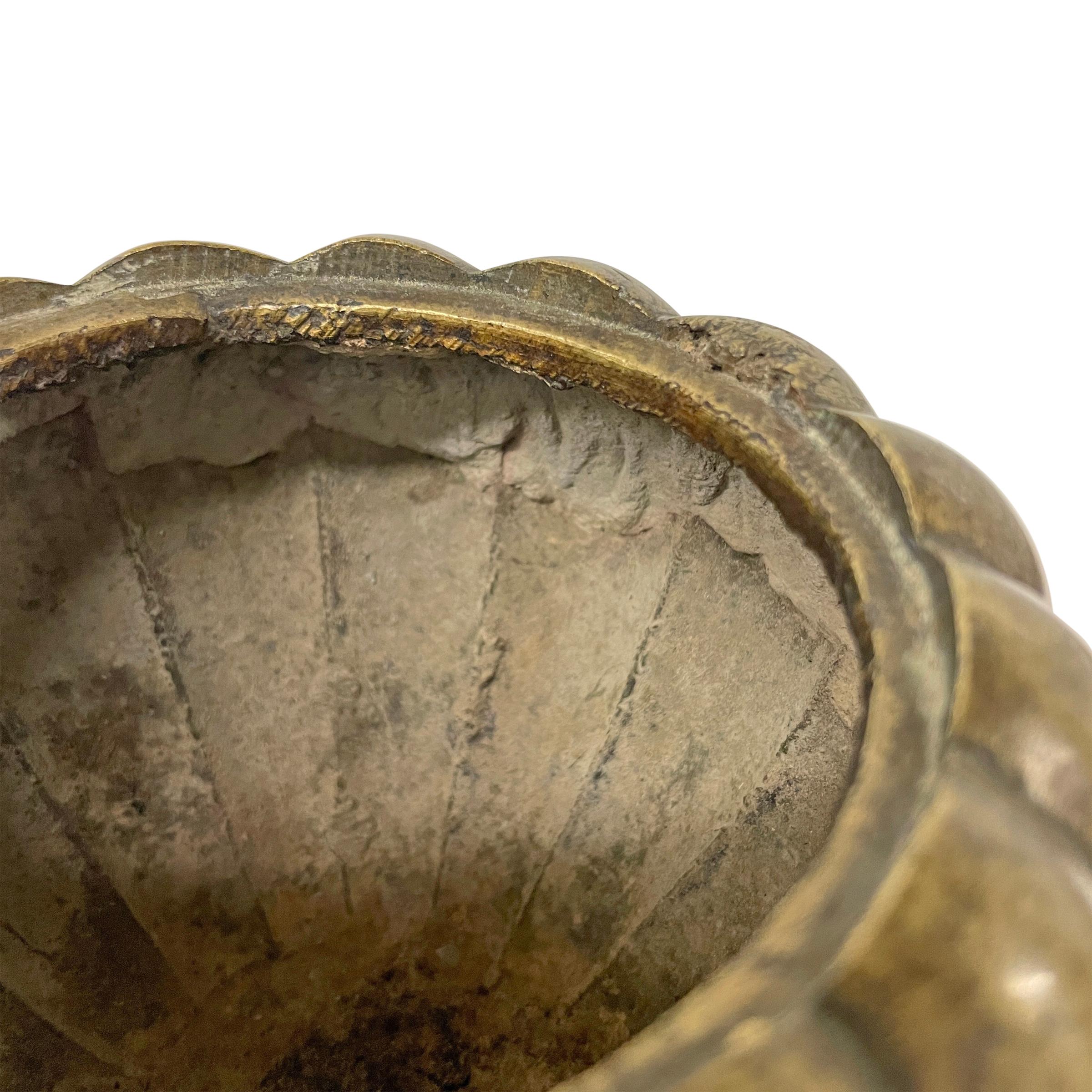 Japanischer Räuchergefäßbrenner aus Bronze des 19. Jahrhunderts im Angebot 6