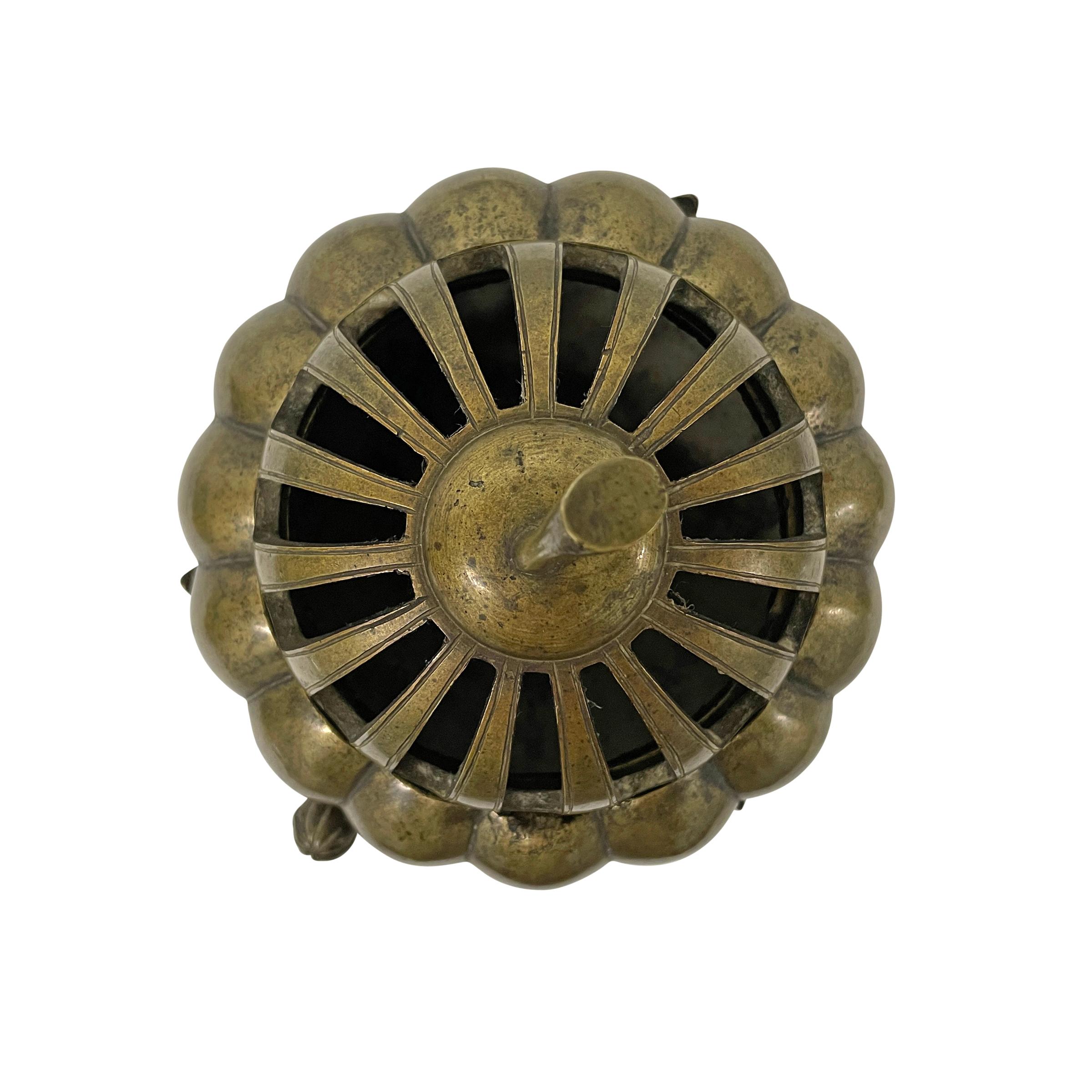 Japanischer Räuchergefäßbrenner aus Bronze des 19. Jahrhunderts im Angebot 3