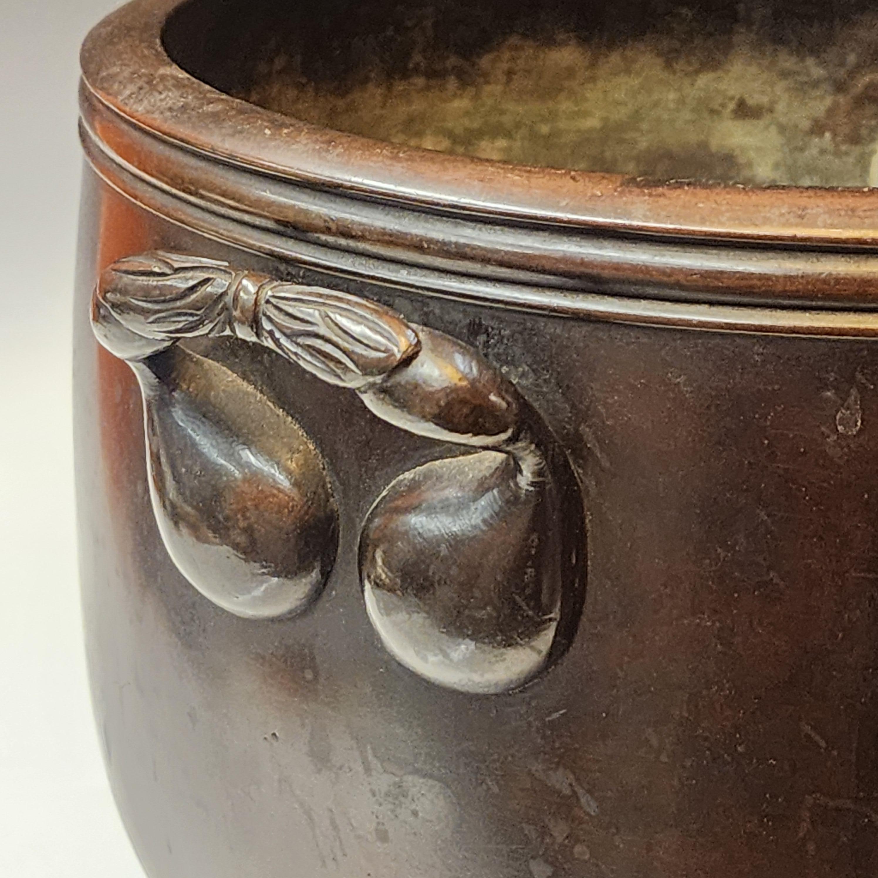 Late 19th Century 19th century Japanese Bronze Hibachi or cache pot For Sale
