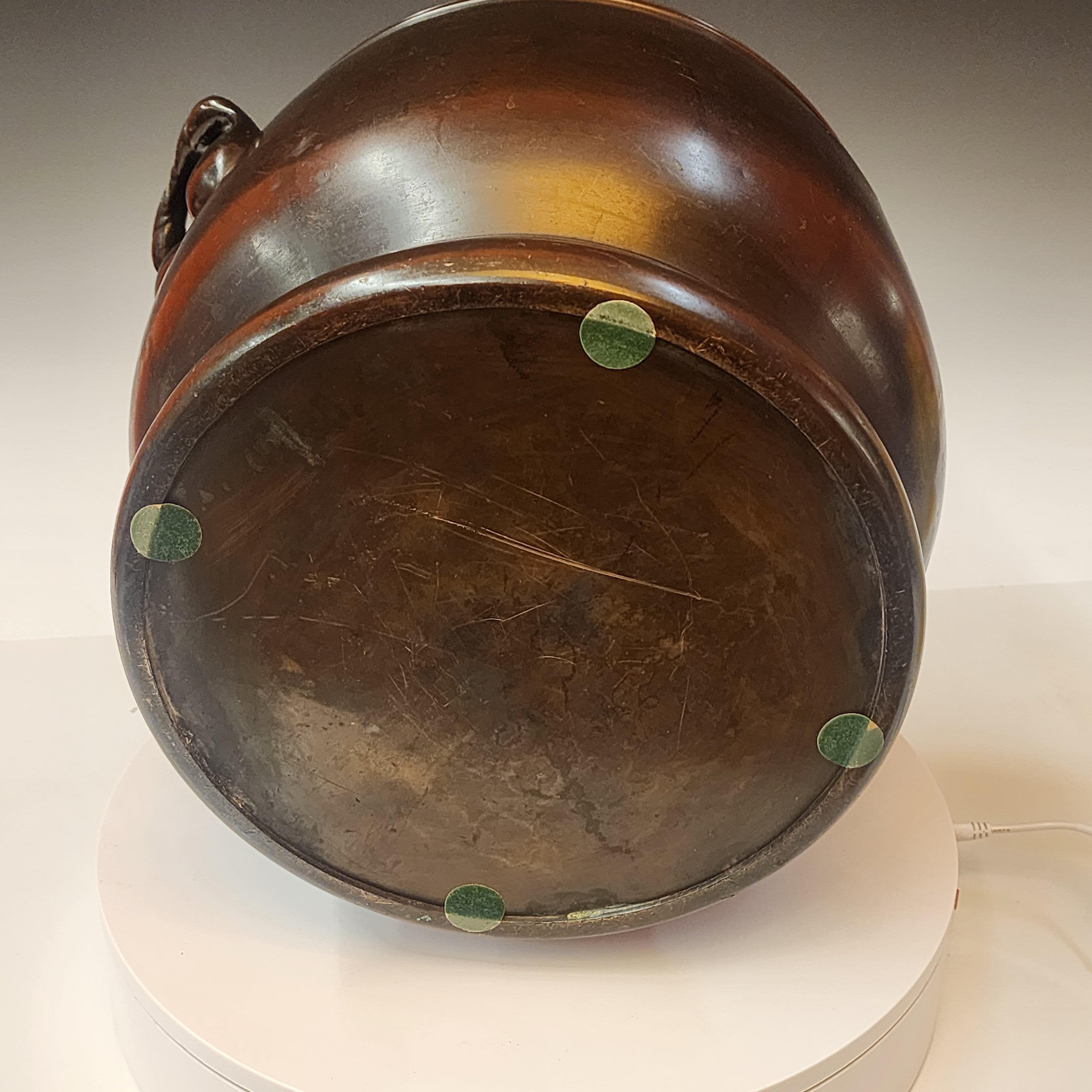 19th century Japanese Bronze Hibachi or cache pot For Sale 2
