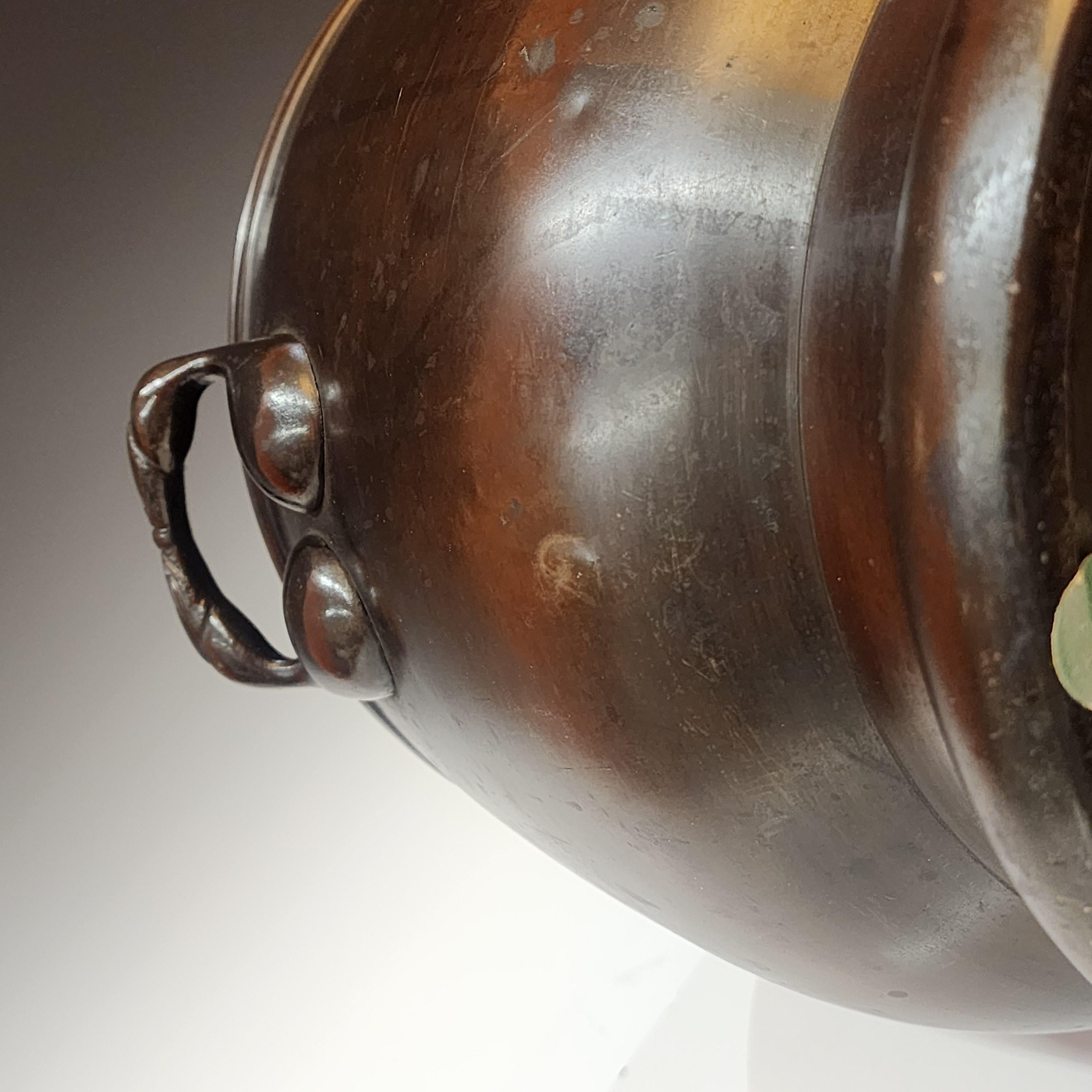 19th century Japanese Bronze Hibachi or cache pot For Sale 4