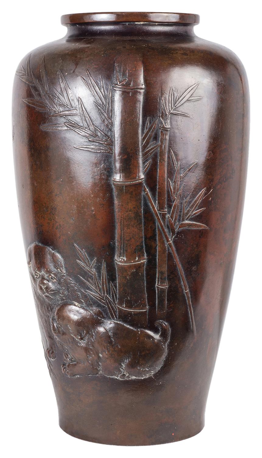 Japonisme Vase japonais en bronze du XIXe siècle en vente