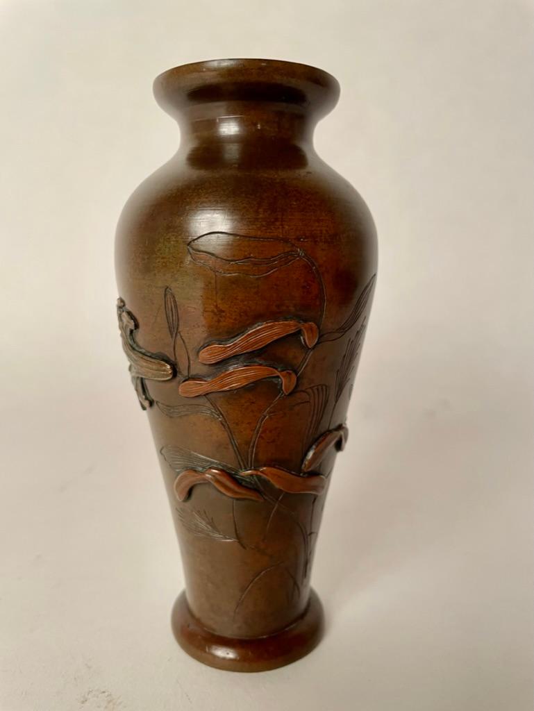19th Century Japanese Bronze Vase With Gilt Decoration, Meiji Period In Good Condition For Sale In Stamford, CT
