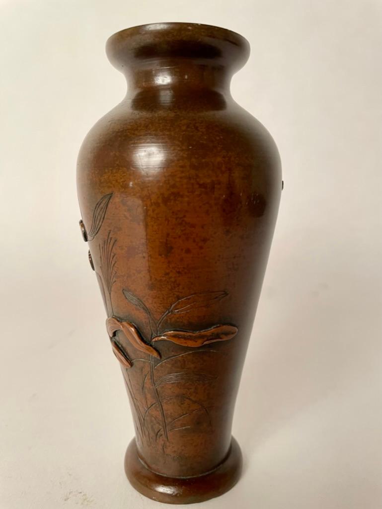 19th Century Japanese Bronze Vase With Gilt Decoration, Meiji Period For Sale 2