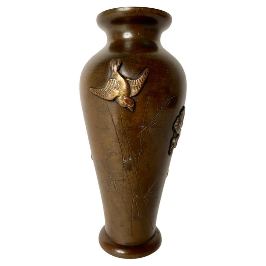 19th Century Japanese Bronze Vase With Gilt Decoration, Meiji Period For Sale