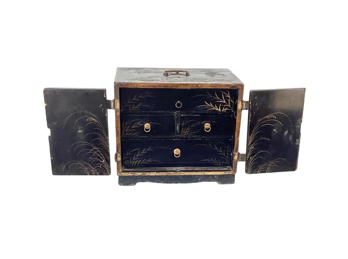 Lacquered 19th Century Japanese Chinoiserie Lacquer Chest For Sale