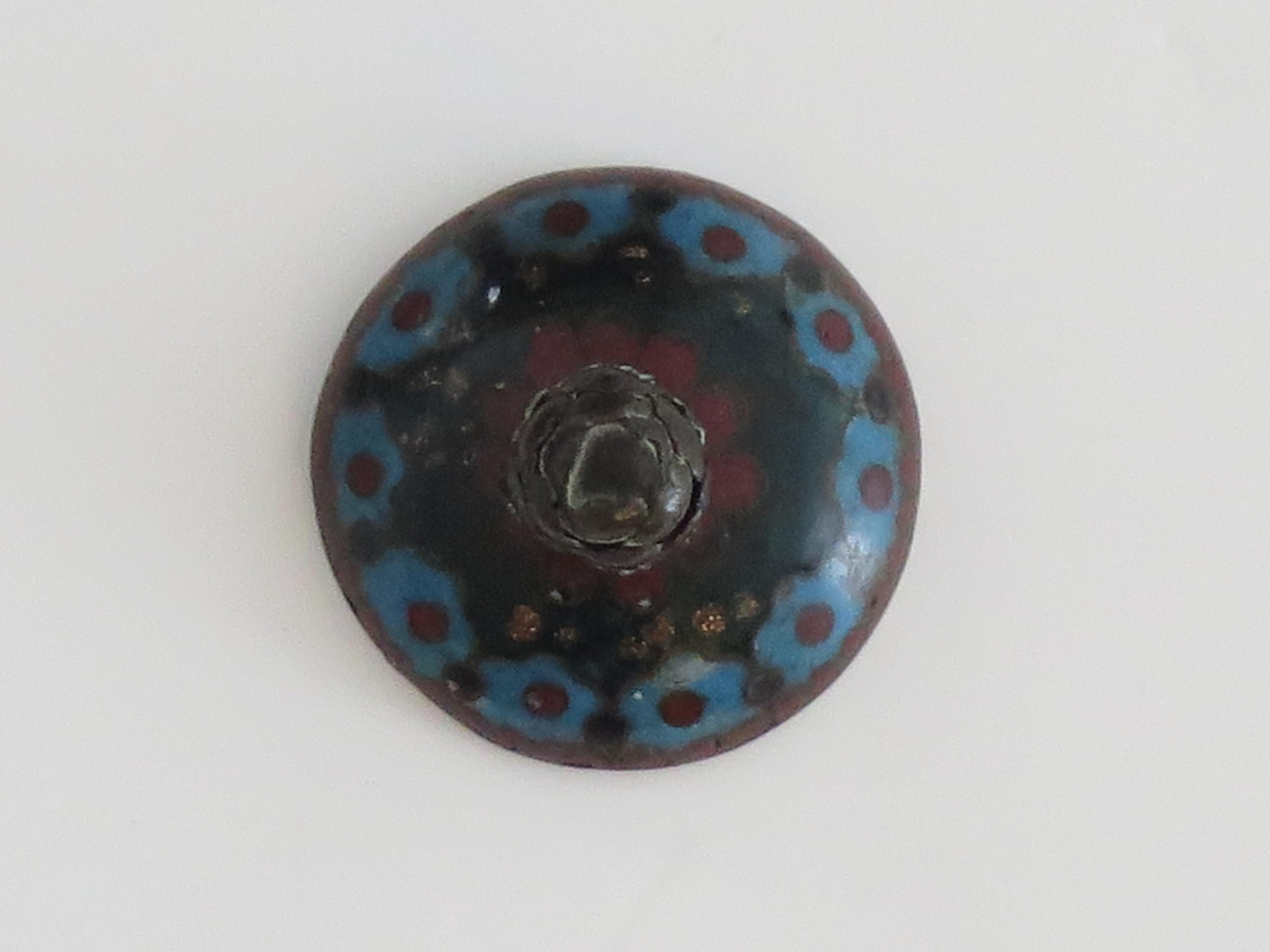 Petite jarre à couvercle cloisonné japonaise du 19e siècle, début de la période Meiji  en vente 4