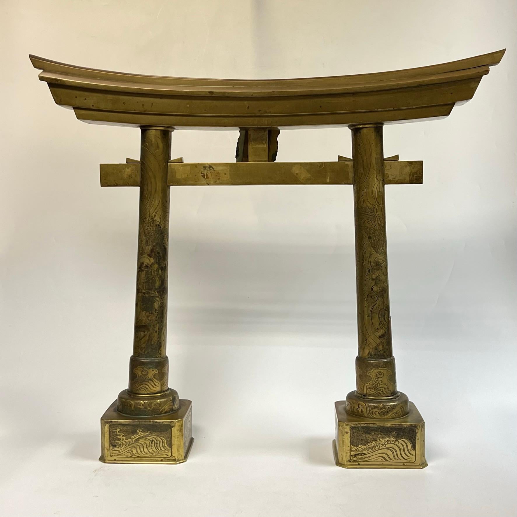19th Century Japanese Edo Period Bronze Gong In Good Condition For Sale In New York, NY