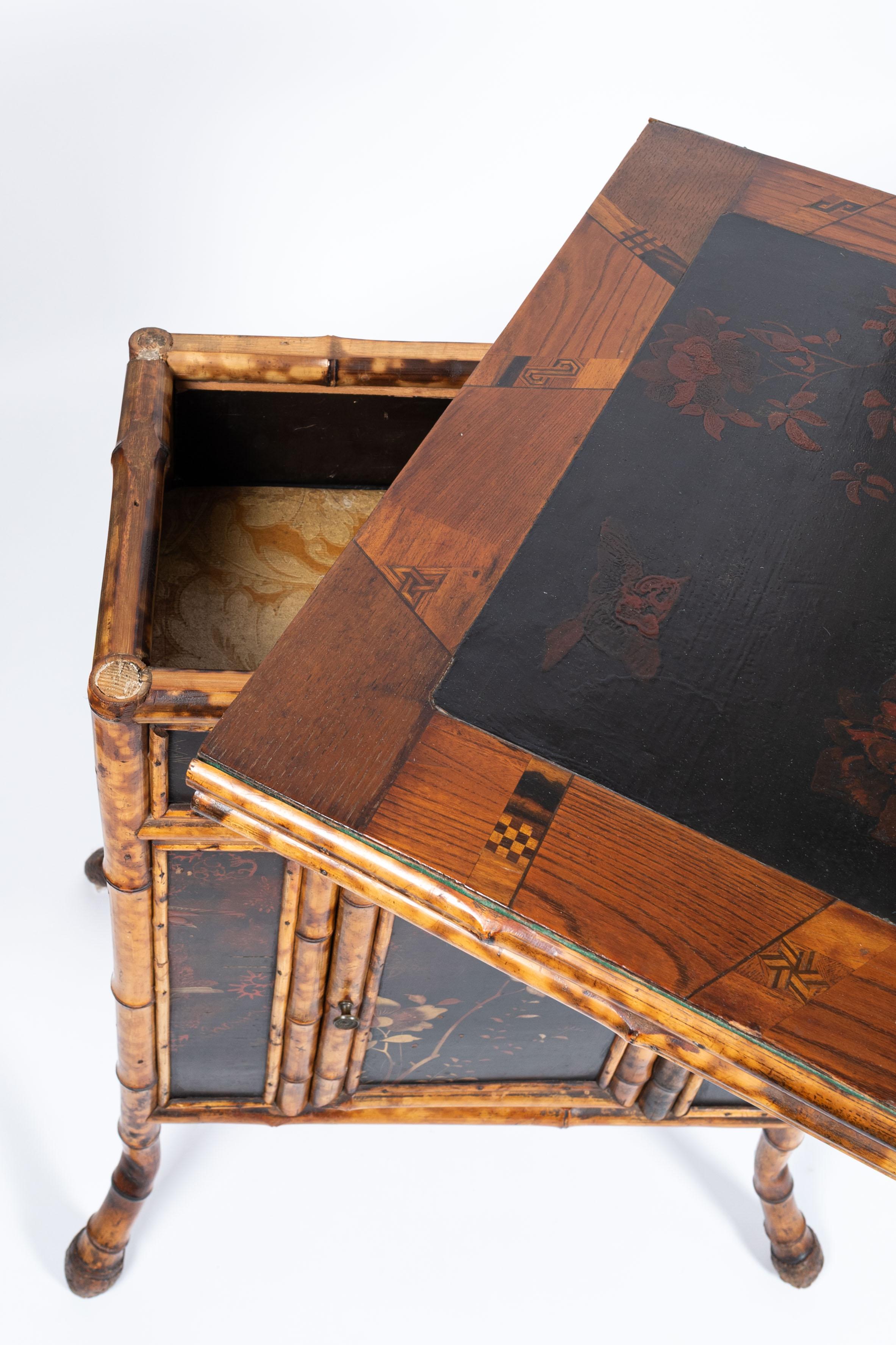 19th century Japanese gaming table with removable and foldable top For Sale 4
