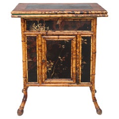 19th century Japanese gaming table with removable and foldable top Antique 19th century Japanese gaming table with removable and foldable top