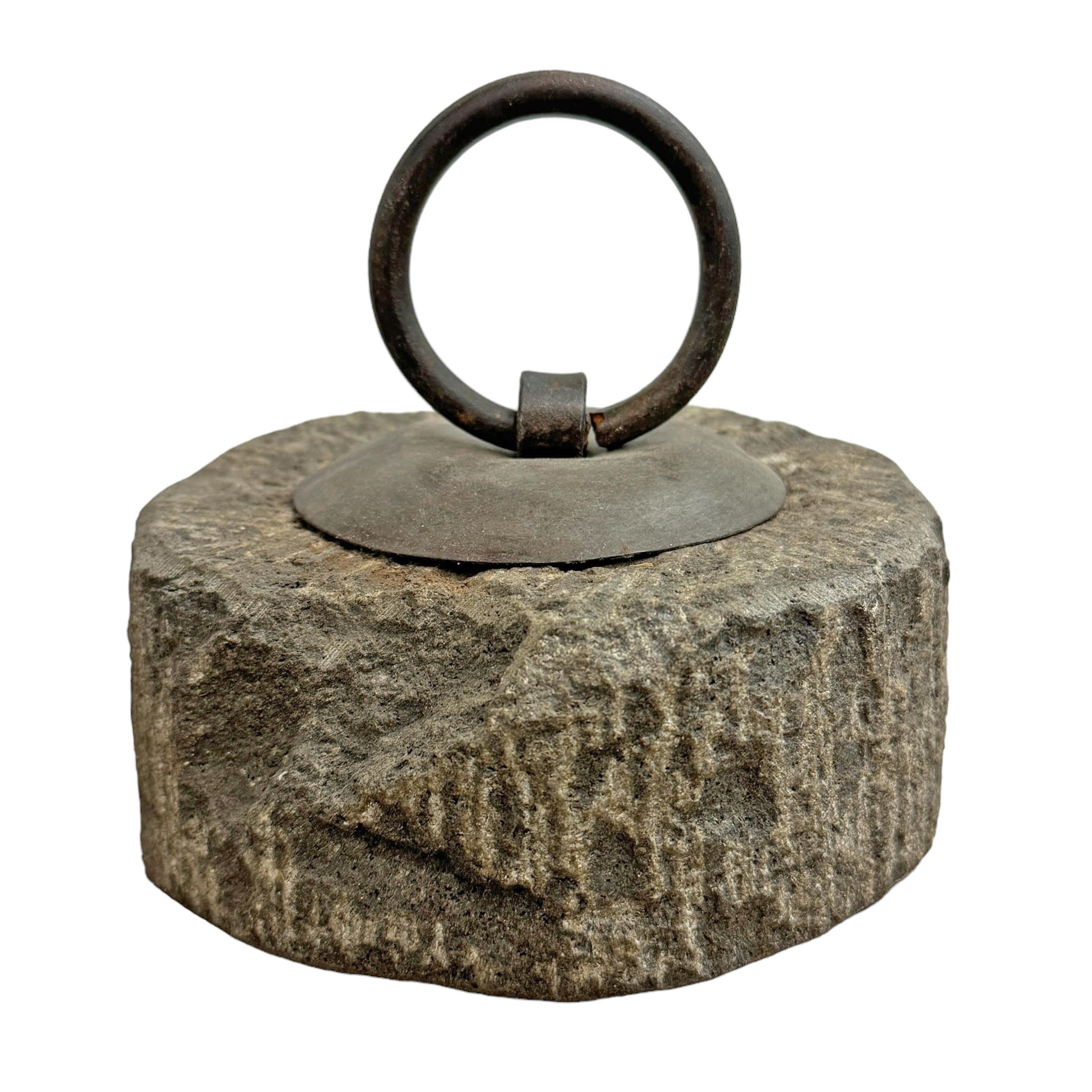 Rustique Poids du granit japonais du 19ème siècle
