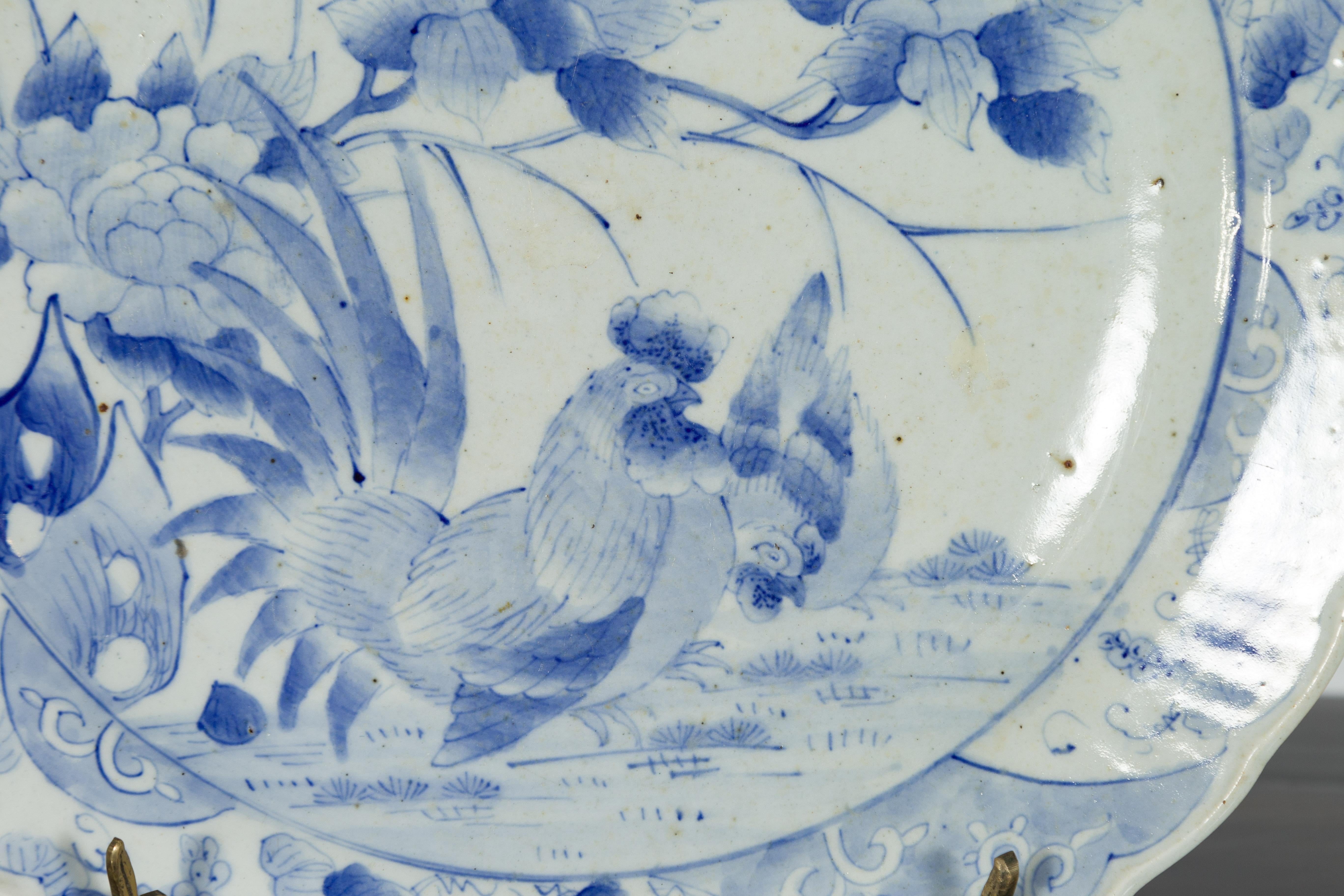 19th Century Japanese Hand-Painted Blue and White Porcelain Plate with Roosters For Sale 5
