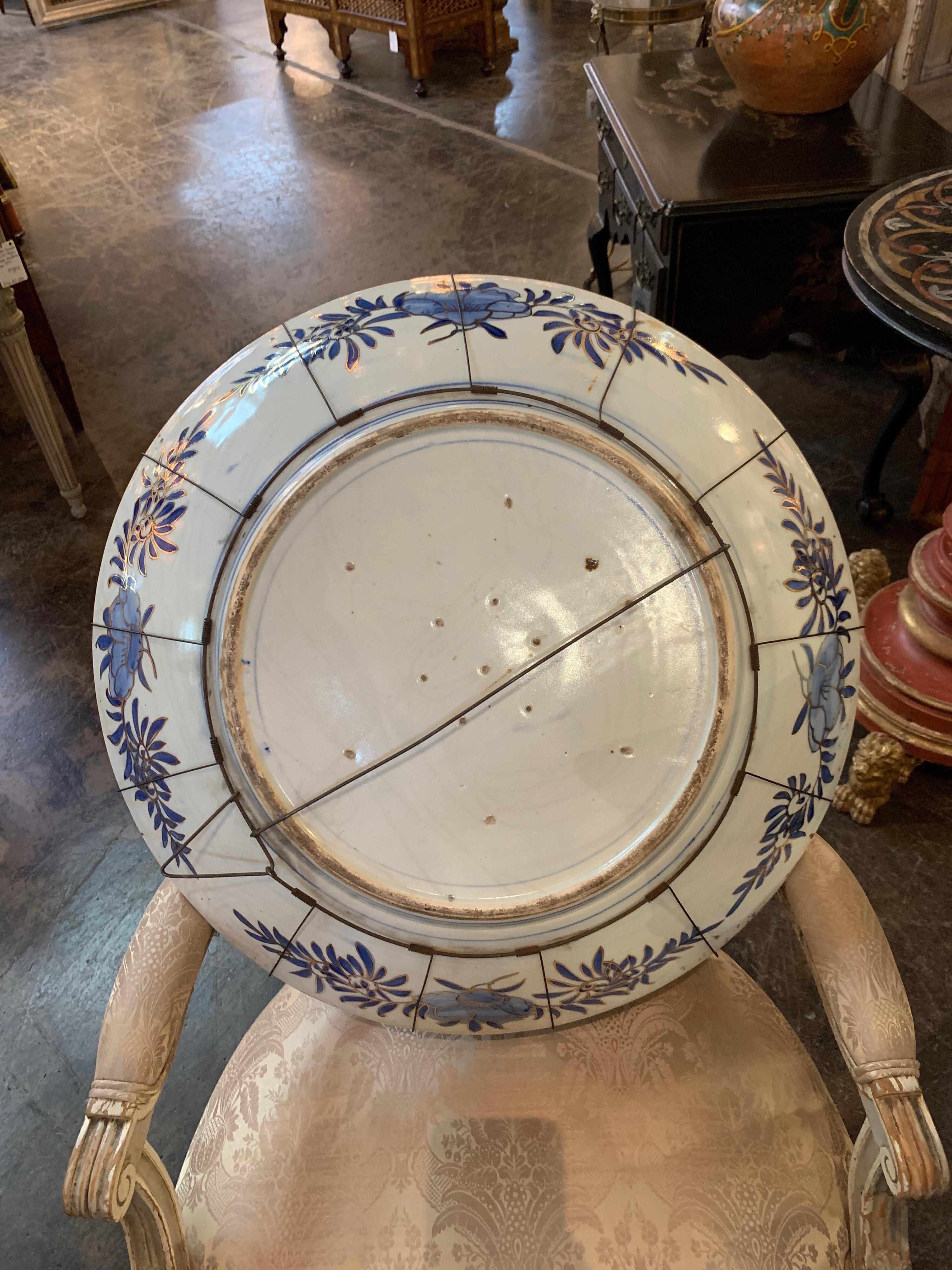 19th Century Japanese Imari Charger For Sale 1