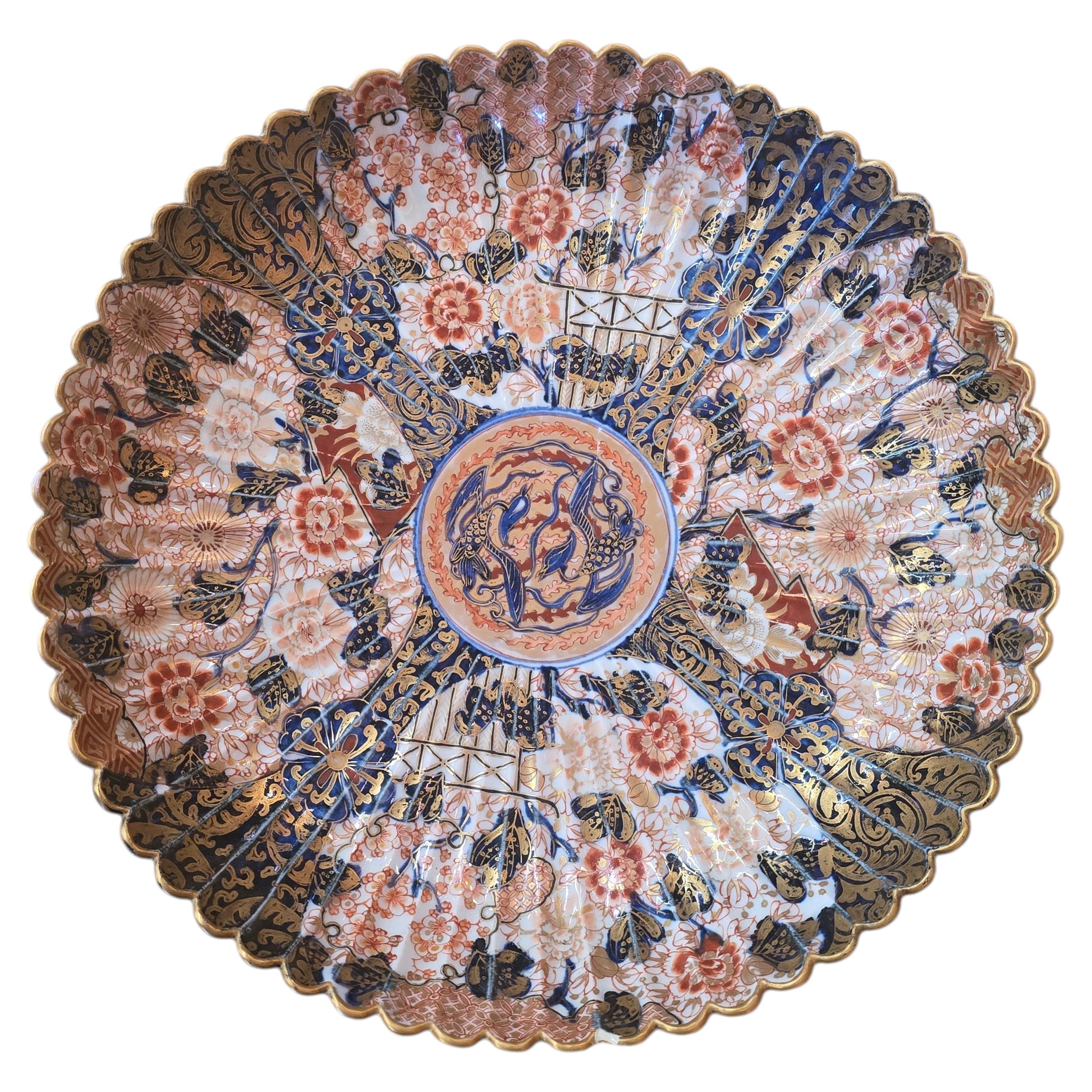 19th Century Japanese Imari Fluted Shallow Centerpiece Bowl For Sale
