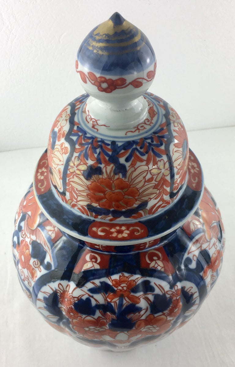 19th Century Japanese Imari Lidded Vase For Sale at 1stdibs