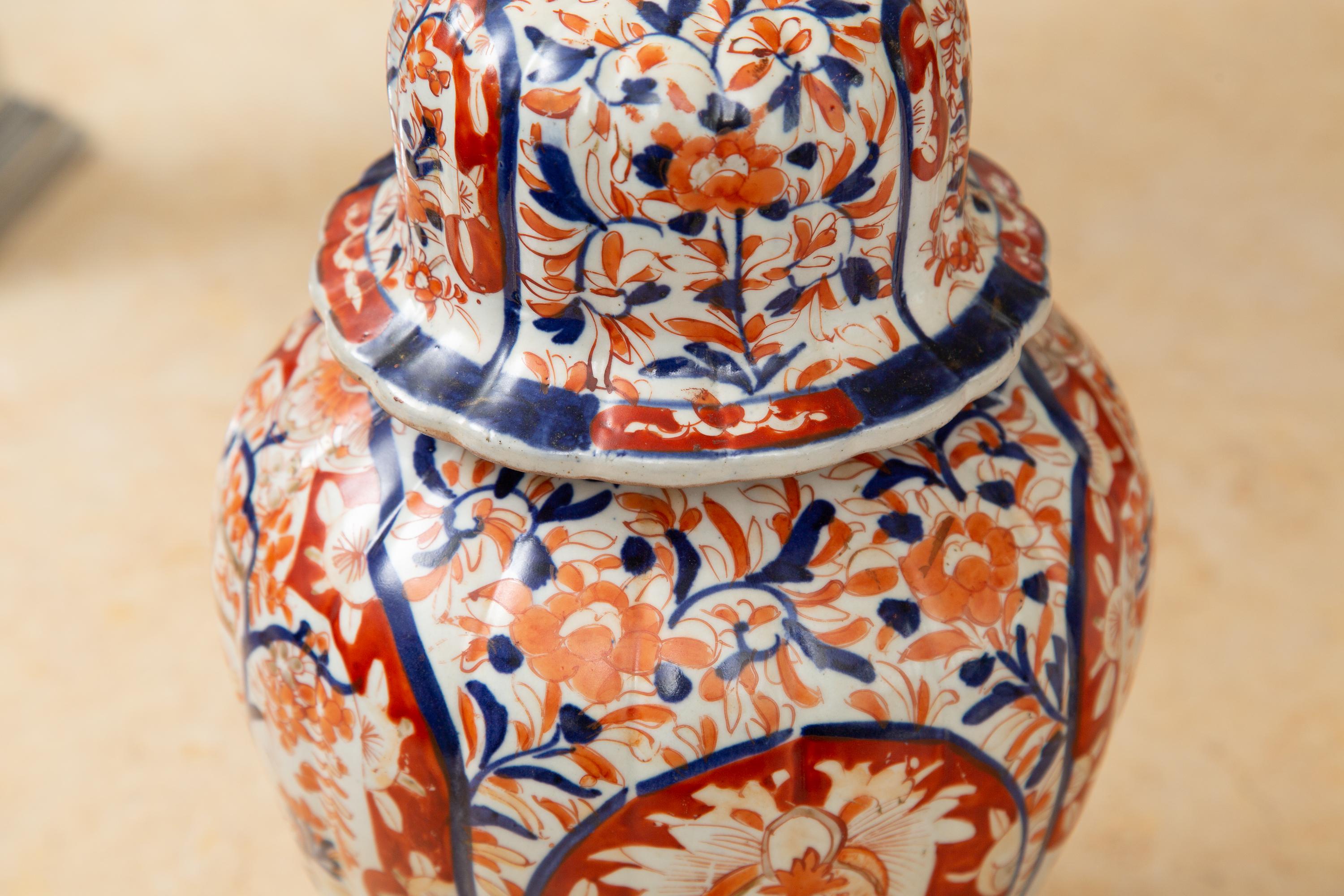 Hand-Painted 19th Century Japanese Imari Lidded Vase For Sale